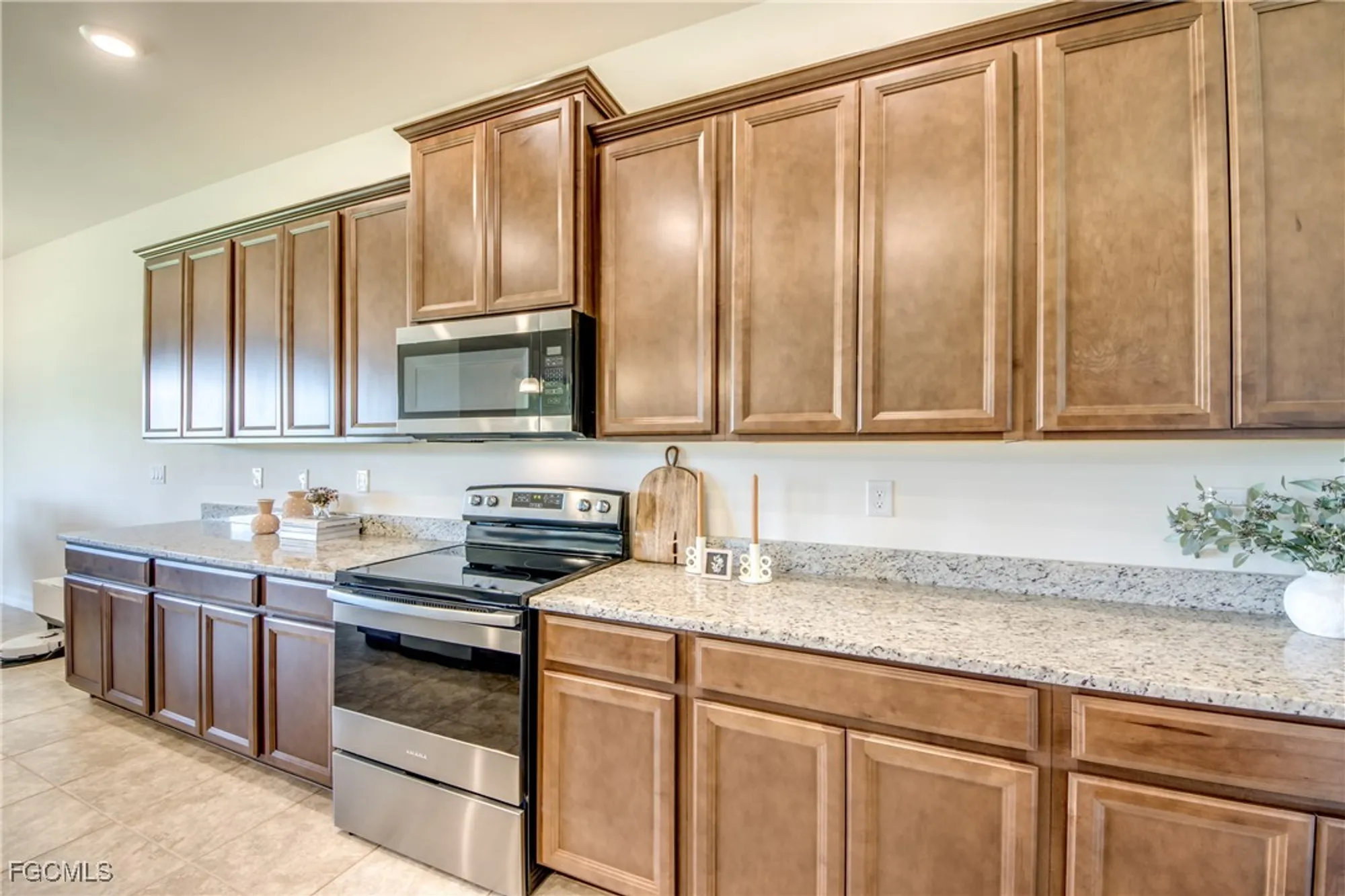 Property Slideshow image 5 of 49 | 3668 avenida del vera, North Fort Myers, FL, 33917