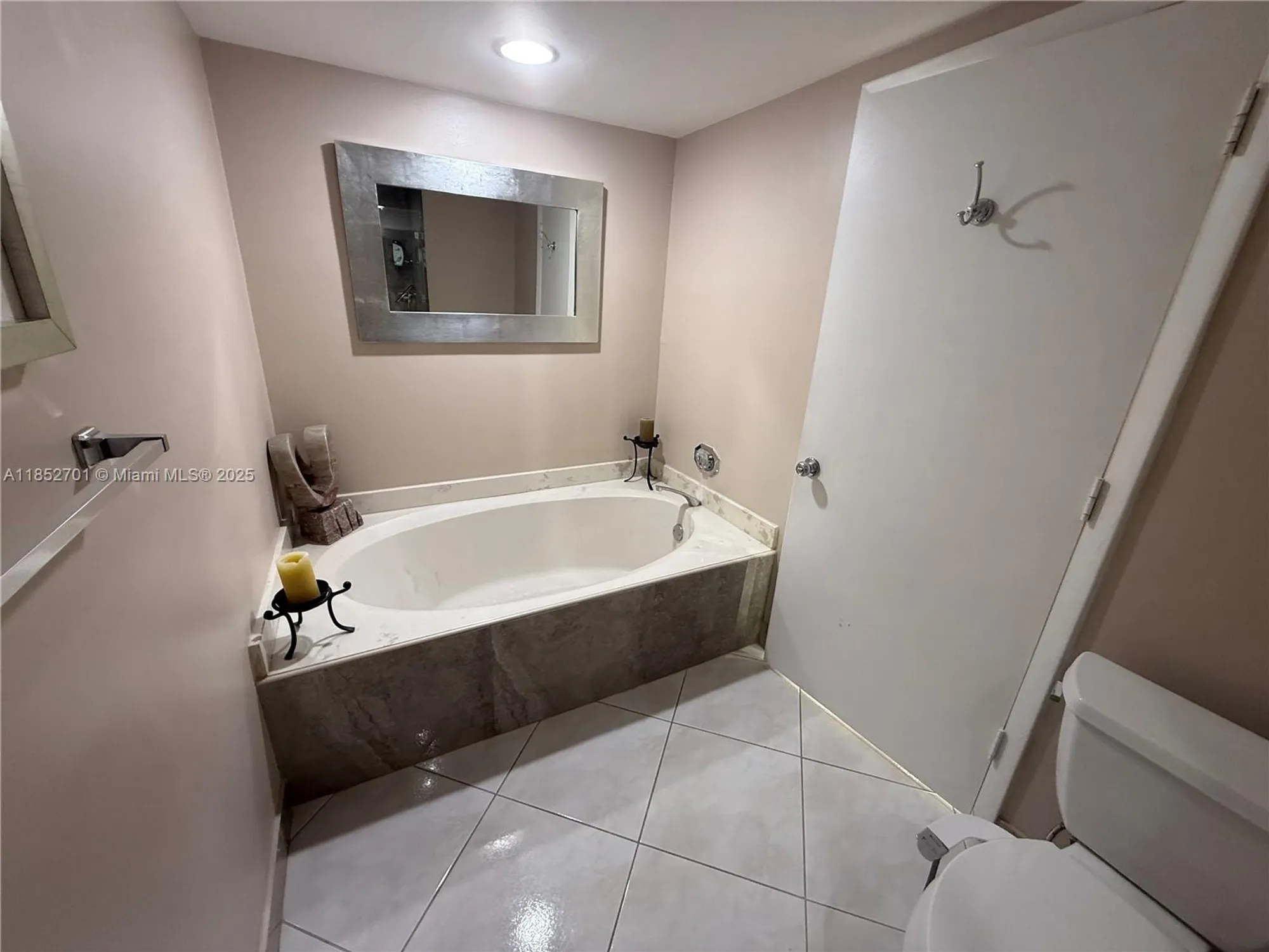 Property Slideshow image 17 of 34 | 21720 arriba real # 37-b, Boca Raton, FL, 33433