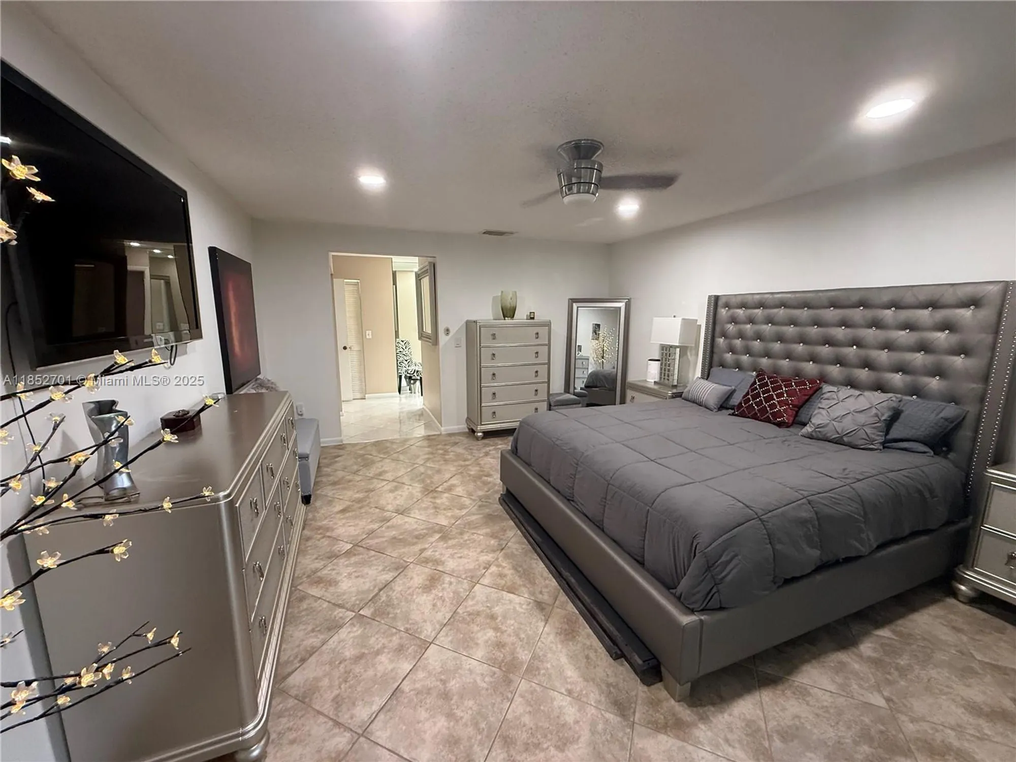 Property Slideshow image 13 of 34 | 21720 arriba real # 37-b, Boca Raton, FL, 33433