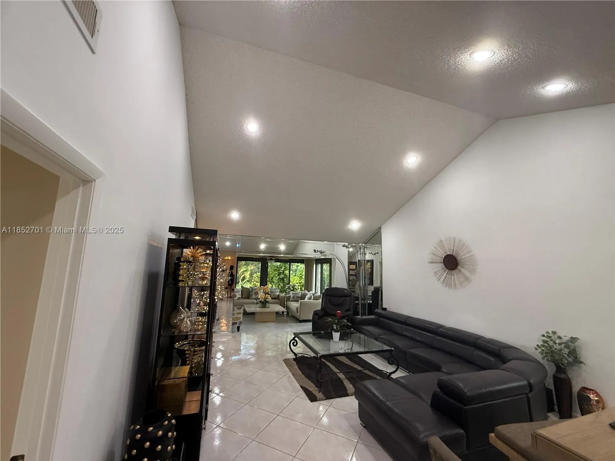 Property Slideshow image 8 of 34 | 21720 arriba real # 37-b, Boca Raton, FL, 33433