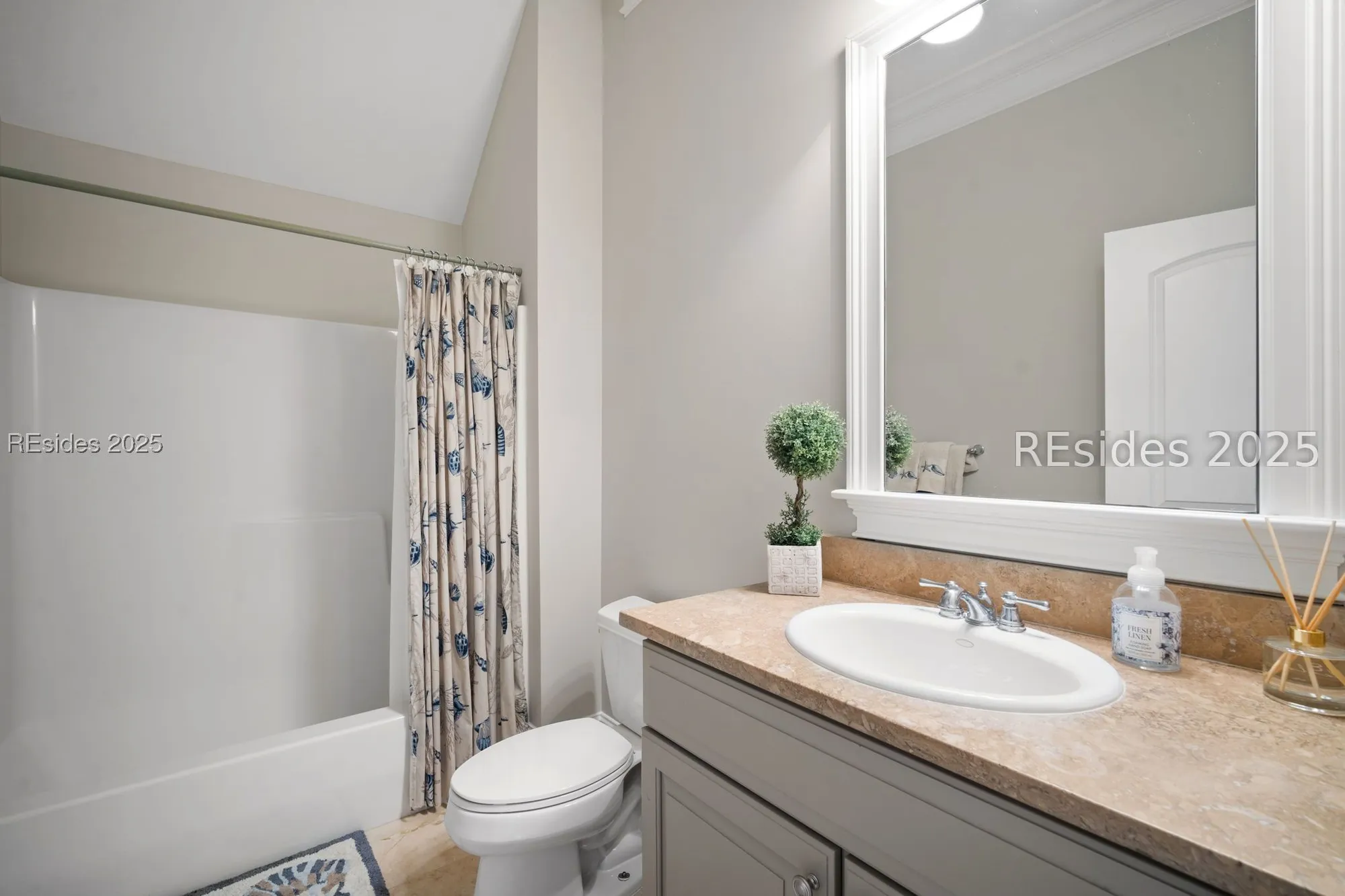 Property Slideshow image 39 of 71 | 5 camden ln, Hilton Head Island, SC, 29926