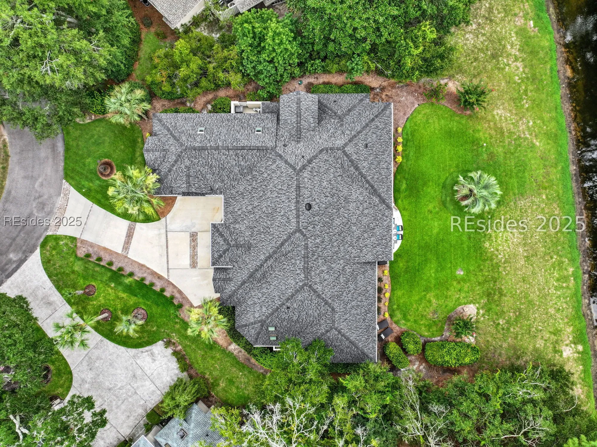 Property Slideshow image 49 of 71 | 5 camden ln, Hilton Head Island, SC, 29926