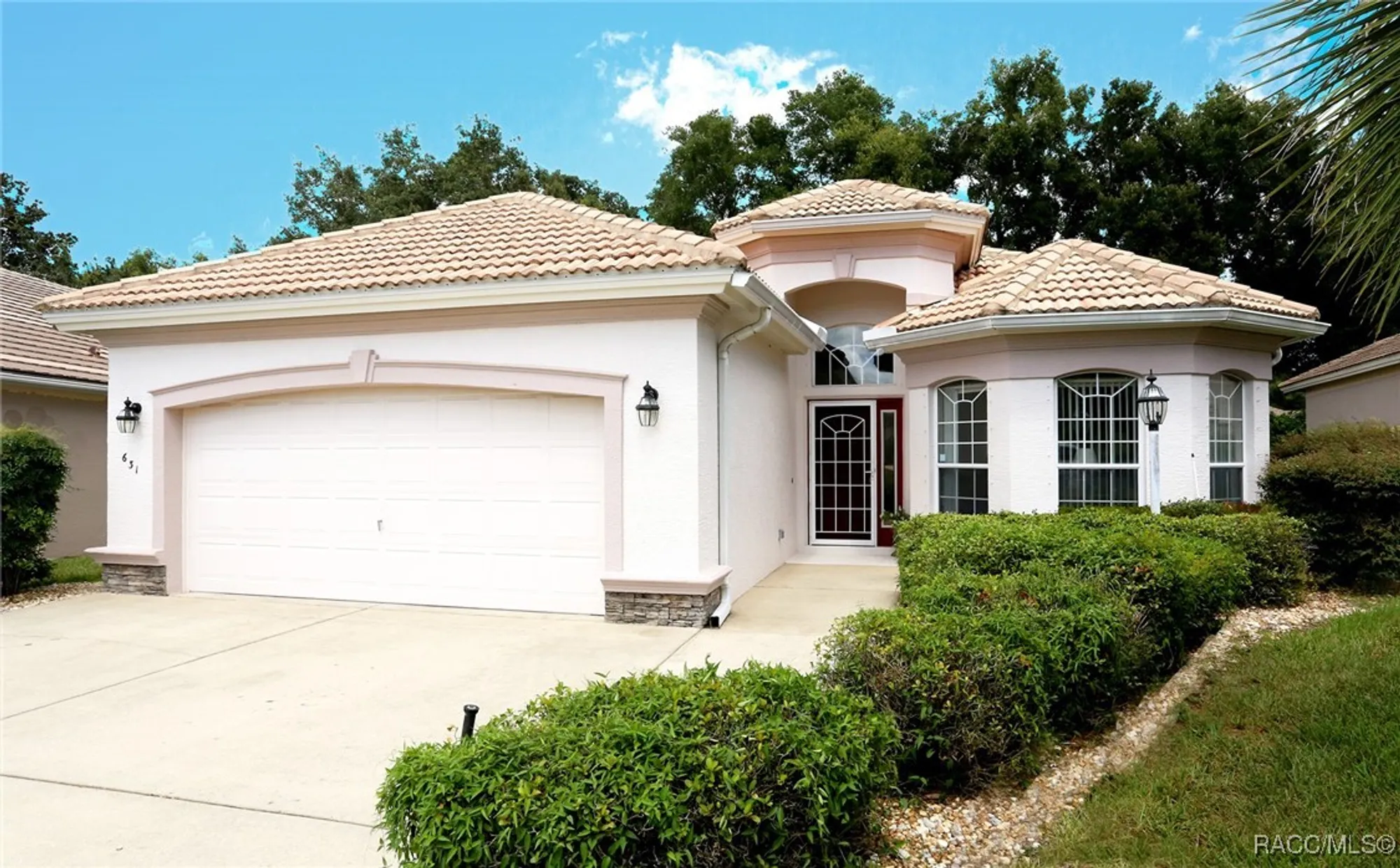 Property Slideshow image 1 of 48 | 631 w doerr path, Hernando, FL, 34442