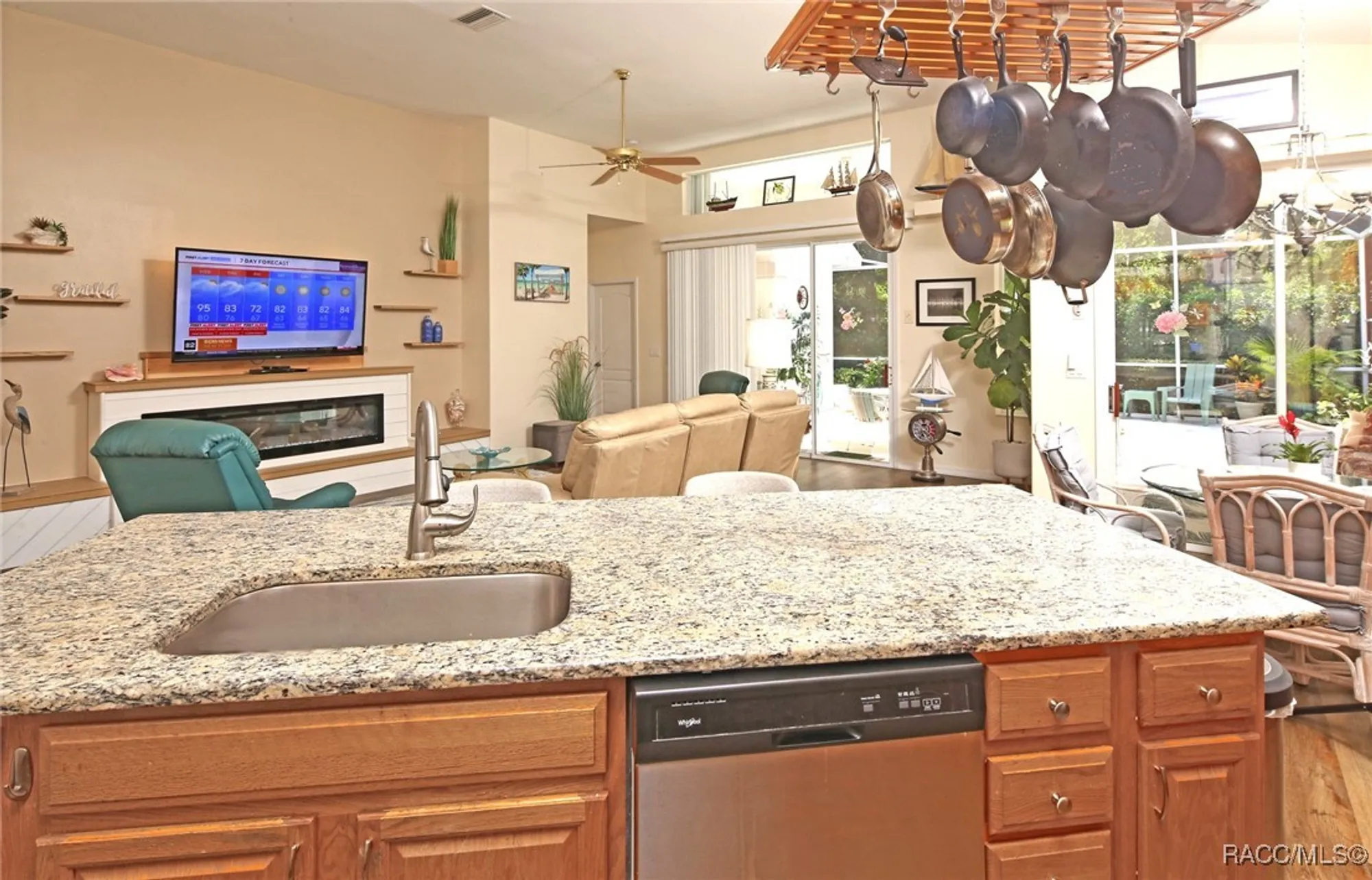Property Slideshow image 13 of 48 | 631 w doerr path, Hernando, FL, 34442