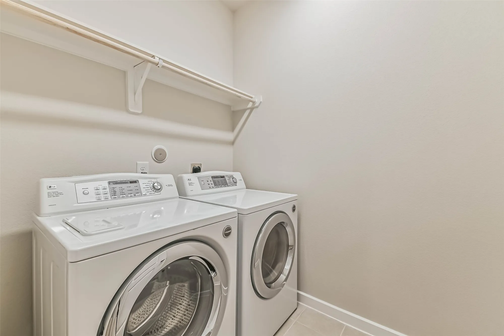 Property Slideshow image 24 of 47 | 240 w stargazer lily bnd, Montgomery, TX, 77316