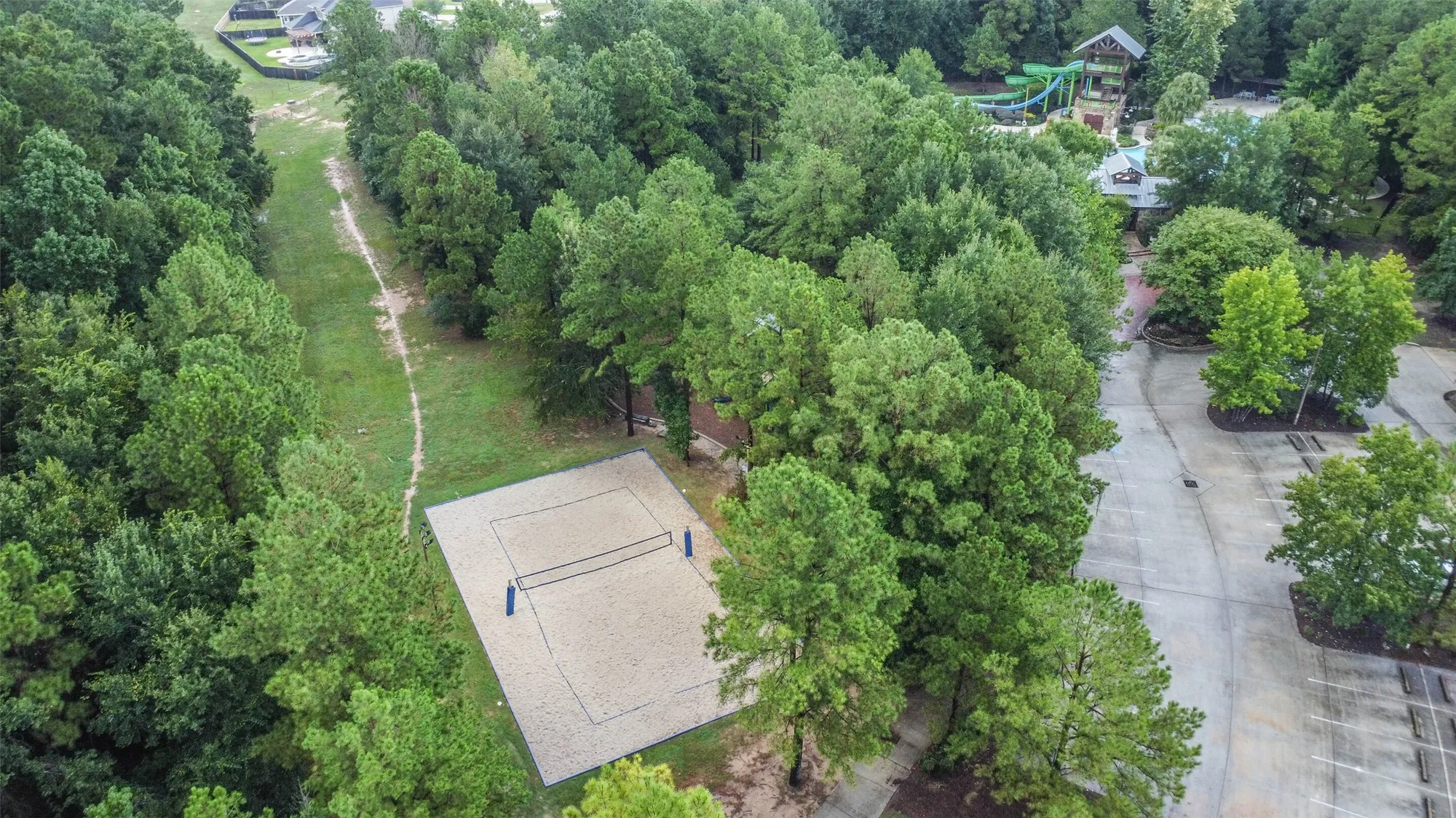 Property Slideshow image 38 of 47 | 240 w stargazer lily bnd, Montgomery, TX, 77316