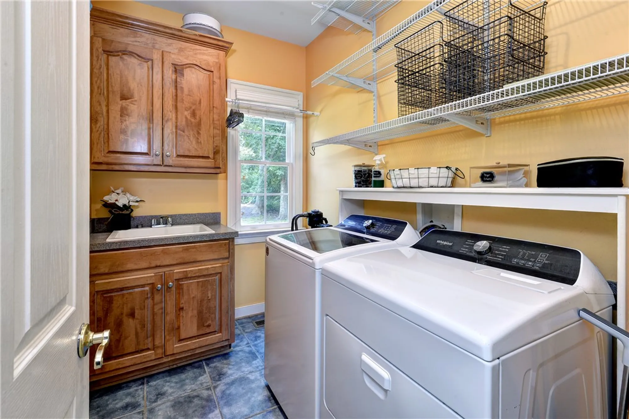 Property Slideshow image 12 of 38 | 164 heritage pointe, Williamsburg, VA, 23188