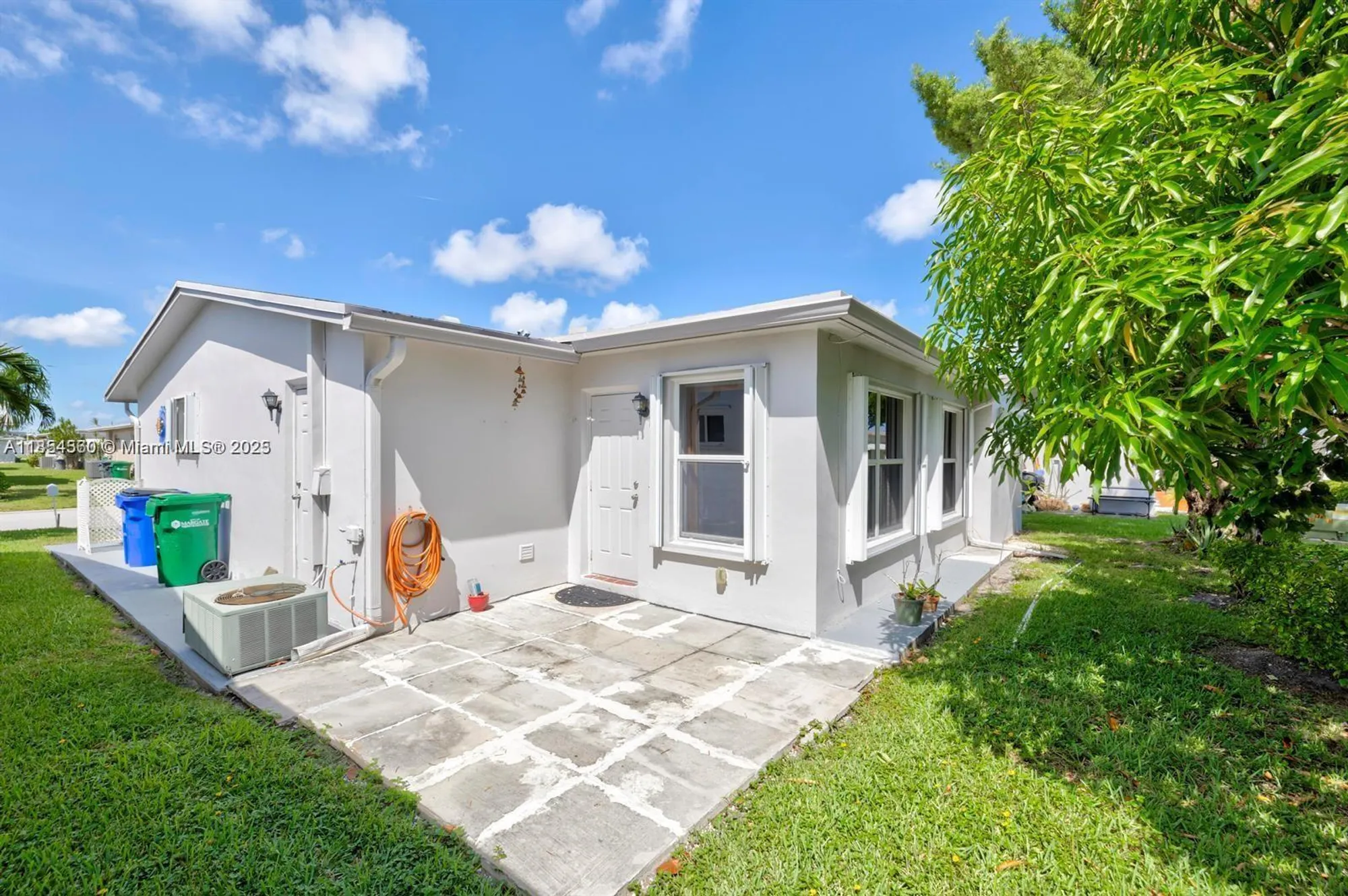 Property Slideshow image 10 of 17 | 6960 nw 11th ct, Margate, FL, 33063