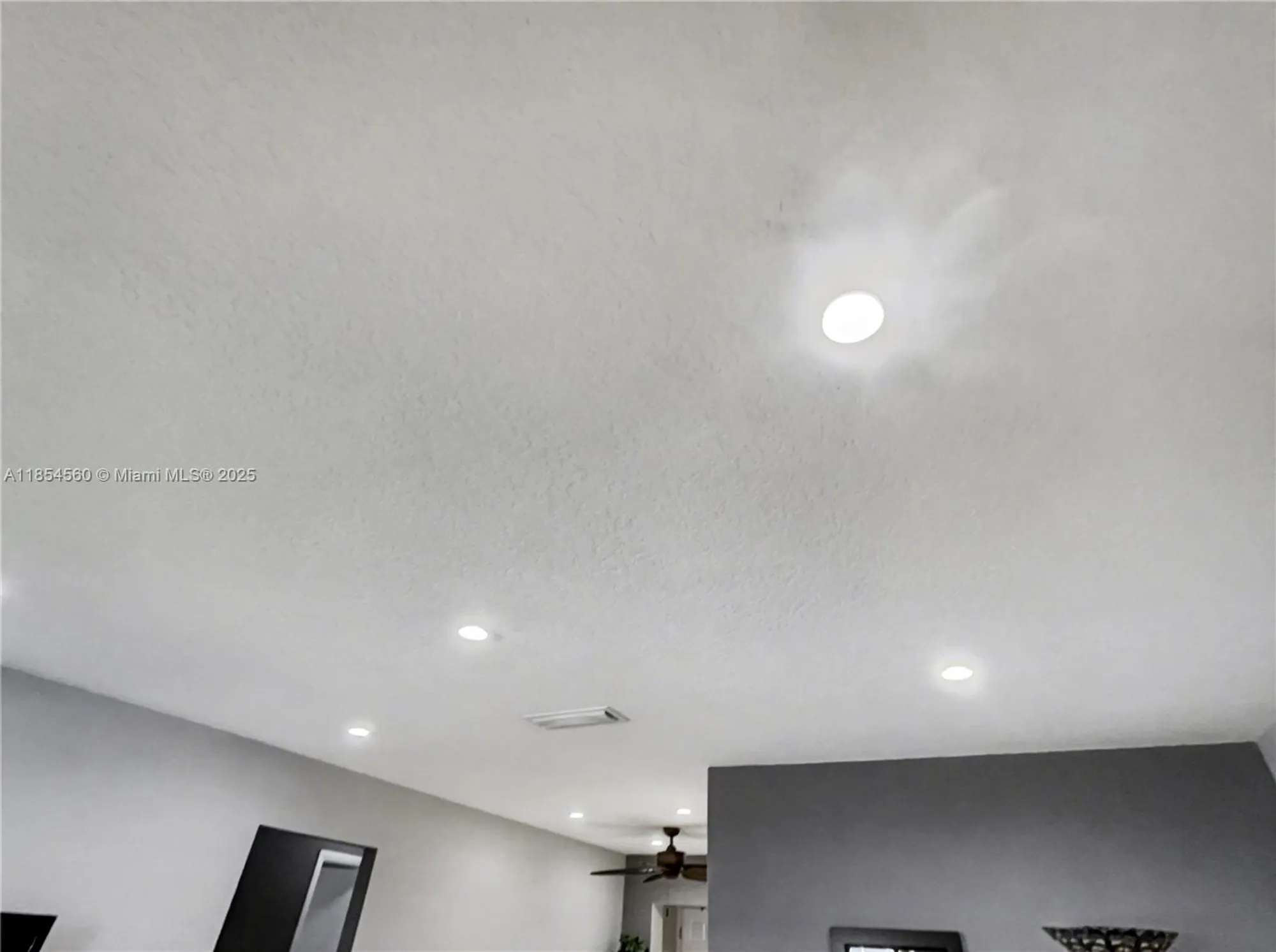 Property Slideshow image 12 of 17 | 6960 nw 11th ct, Margate, FL, 33063