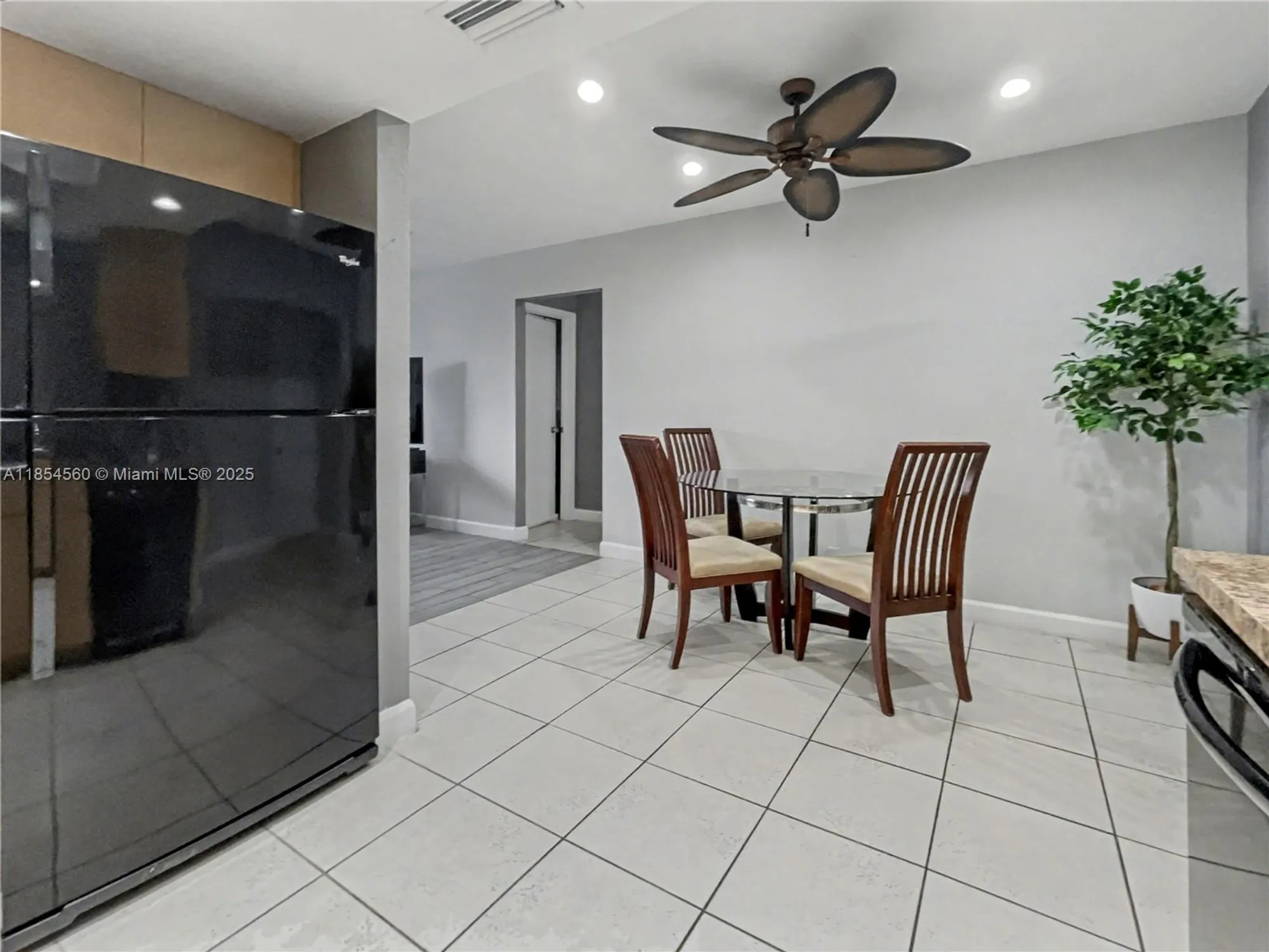 Property Slideshow image 8 of 17 | 6960 nw 11th ct, Margate, FL, 33063