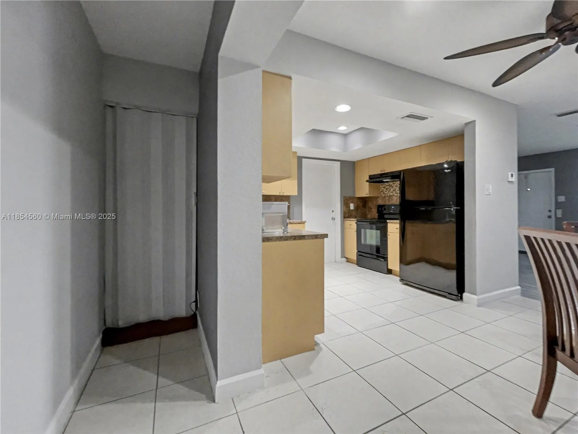 Property Slideshow image 9 of 17 | 6960 nw 11th ct, Margate, FL, 33063