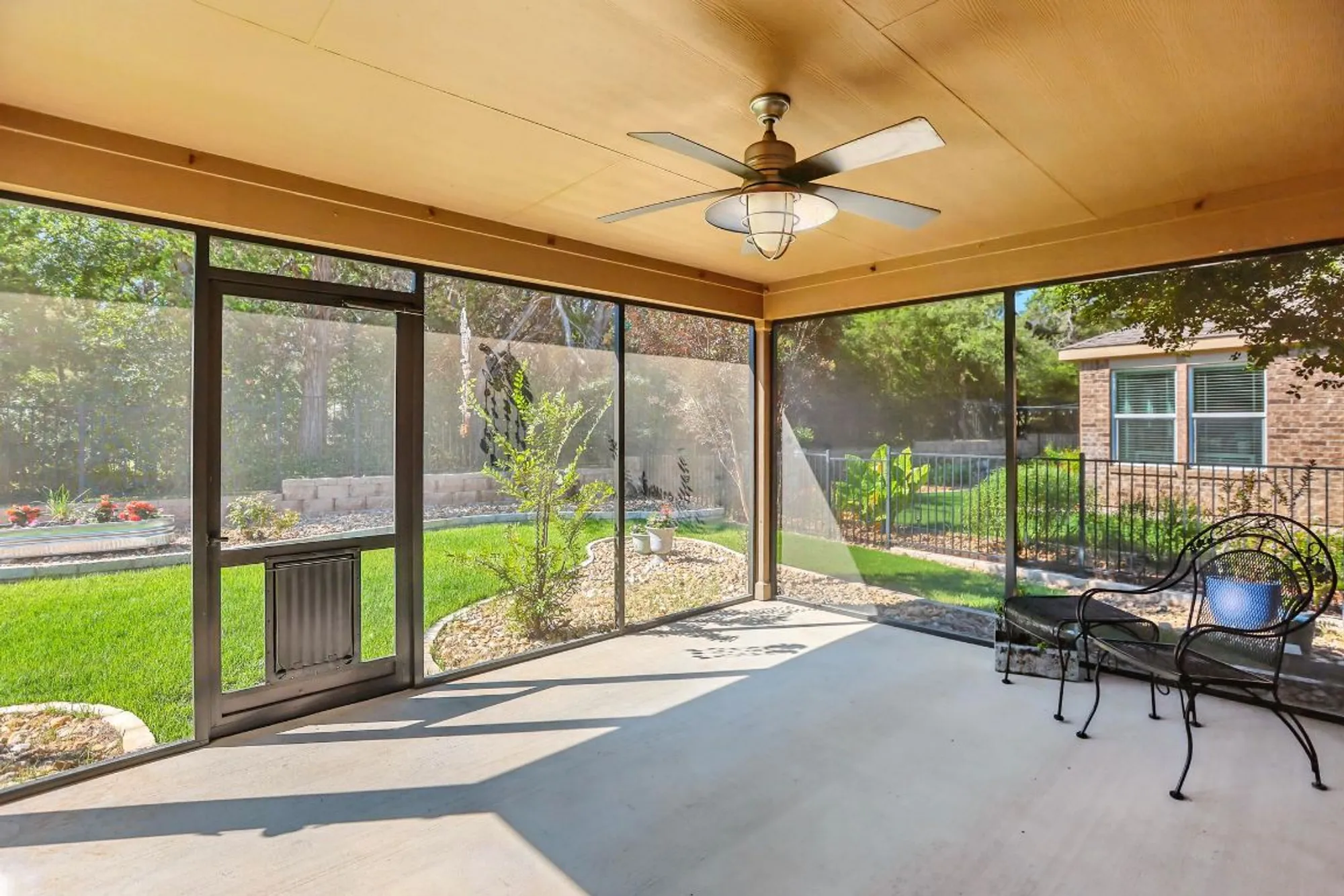 Property Slideshow image 21 of 26 | 113 hobby st, Georgetown, TX, 78633