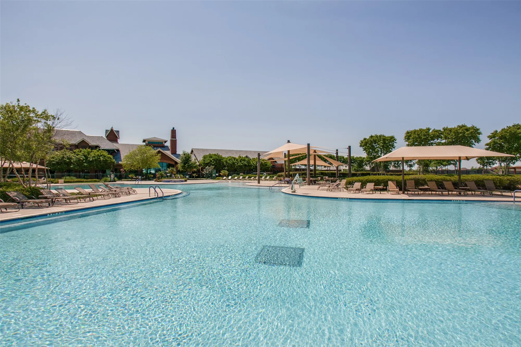 Property Slideshow image 18 of 19 | 7205 oakmont dr, Frisco, TX, 75036