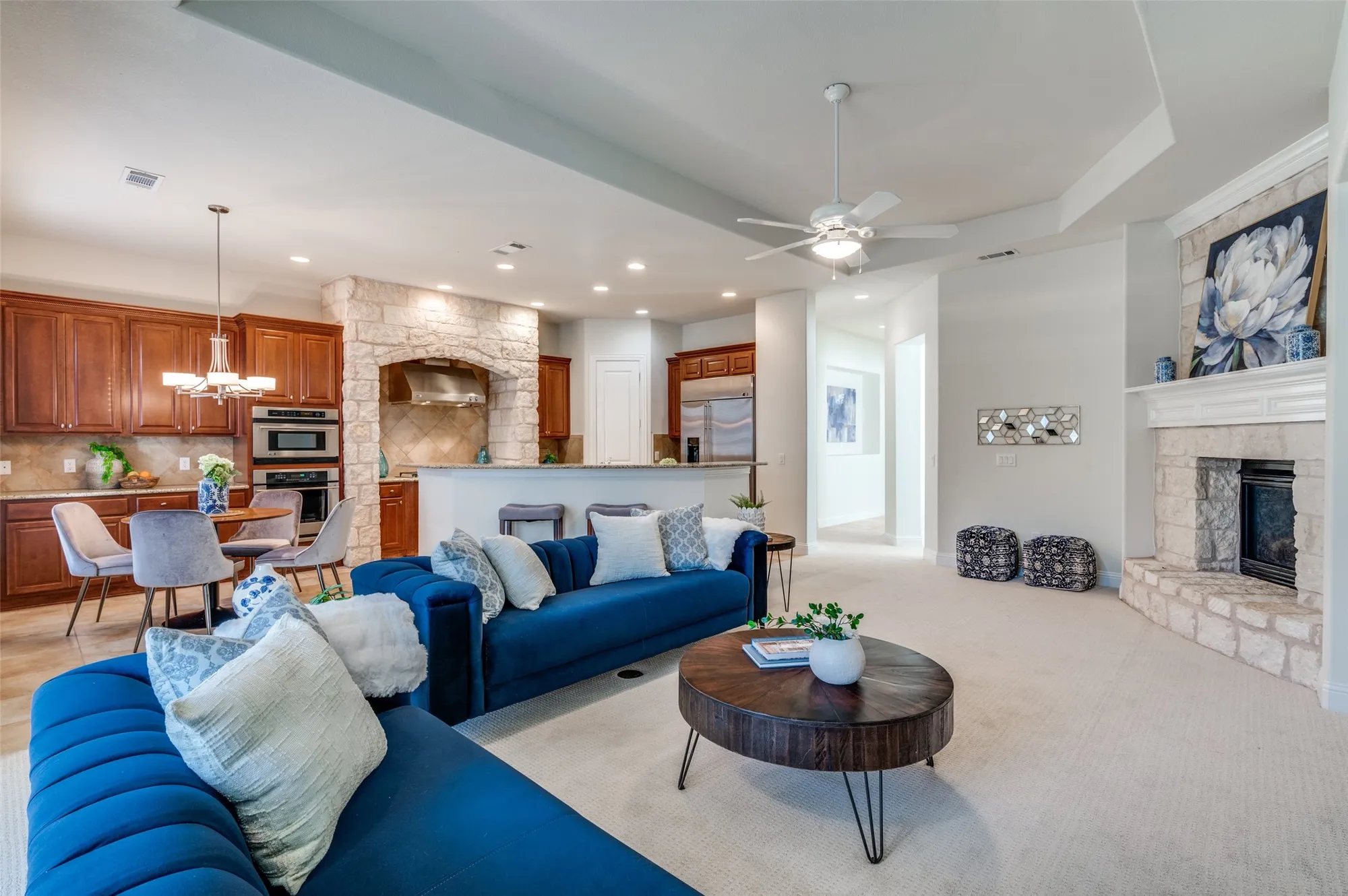 Property Slideshow image 3 of 19 | 7205 oakmont dr, Frisco, TX, 75036