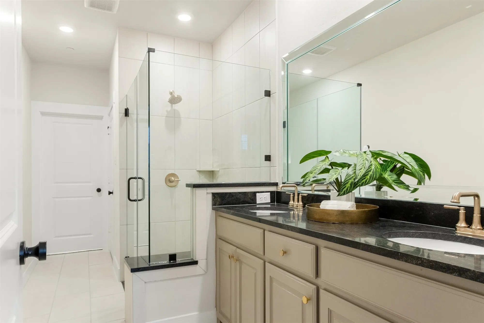 Property Slideshow image 13 of 18 | 2812 applewood way, Wylie, TX, 75098