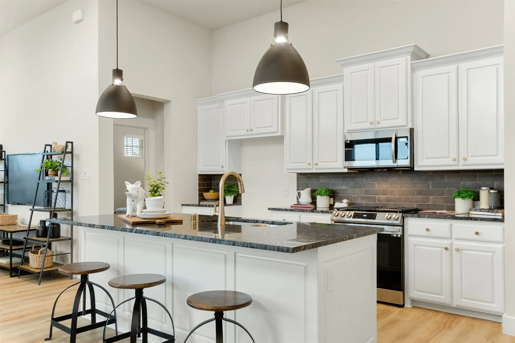 Property Slideshow image 7 of 18 | 2812 applewood way, Wylie, TX, 75098