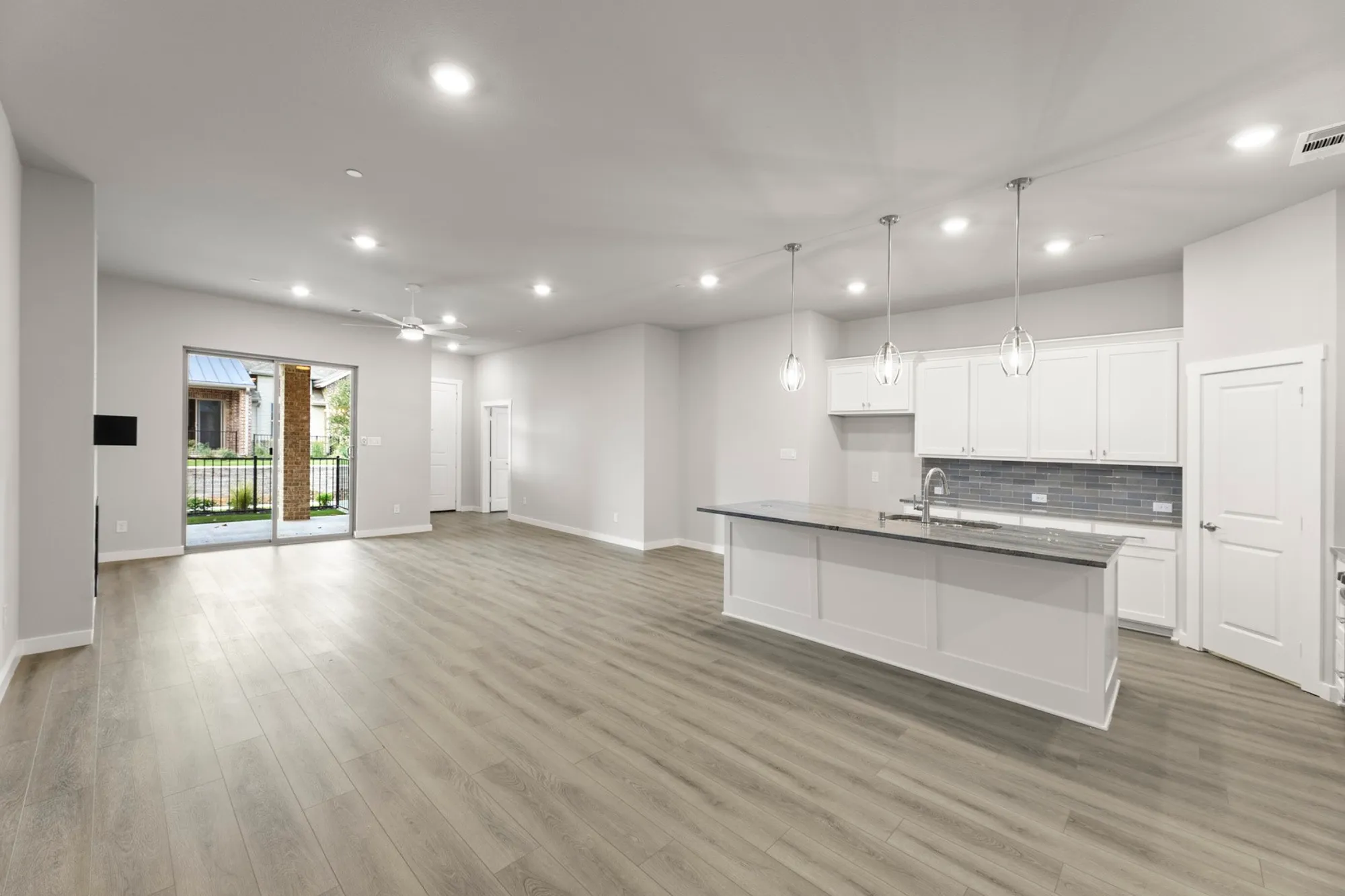 Property Slideshow image 14 of 28 | 650 oakridge dr, Wylie, TX, 75098