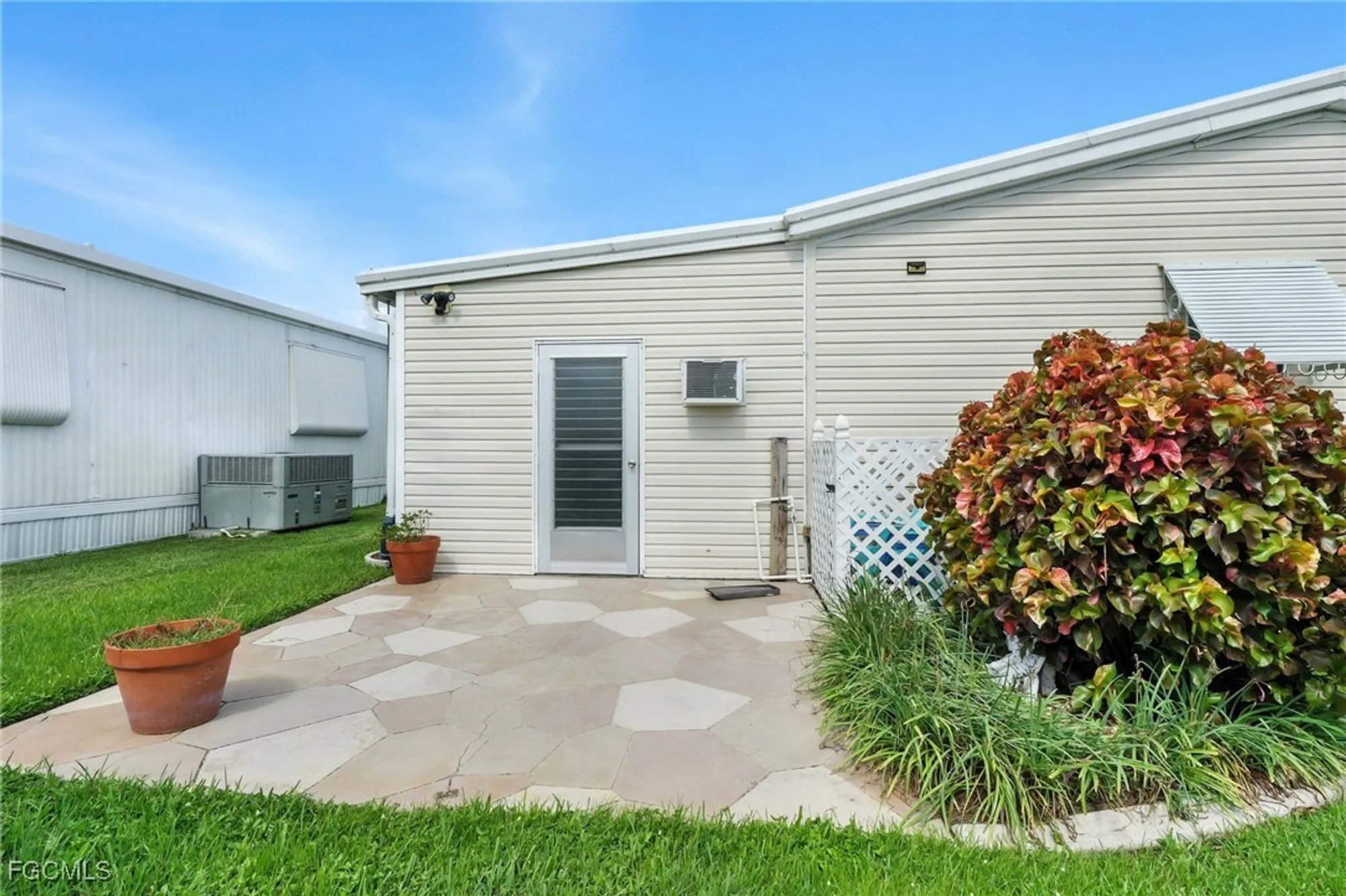 Property Slideshow image 5 of 50 | 14510 paul revere loop, North Fort Myers, FL, 33917