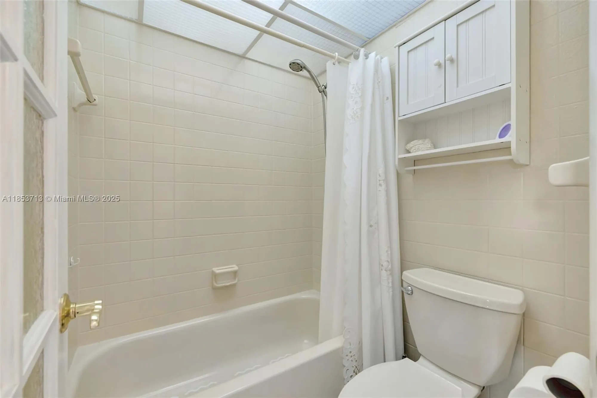 Property Slideshow image 23 of 49 | 7847 golf circle dr 203, Margate, FL, 33063