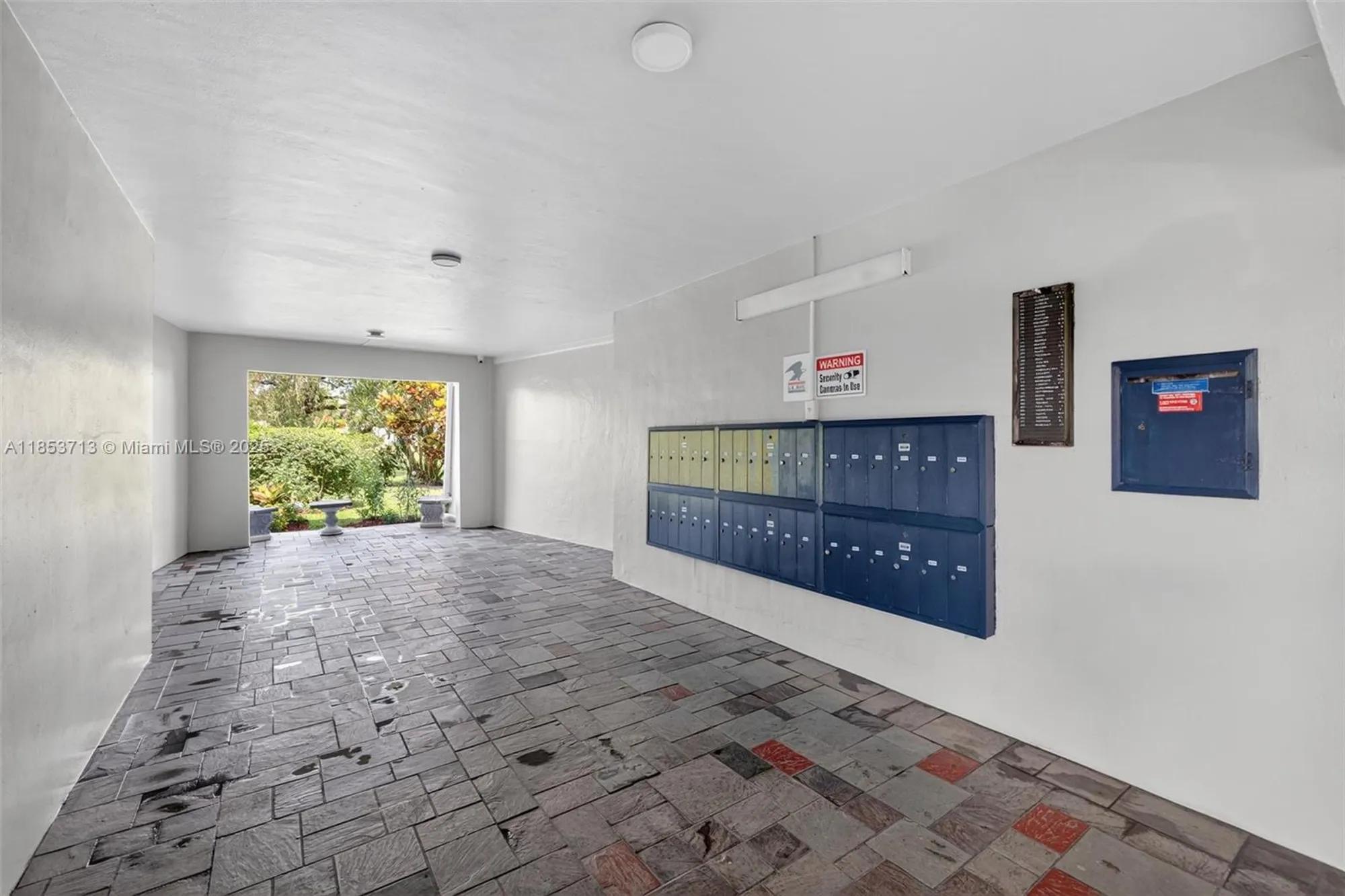 Property Slideshow image 32 of 49 | 7847 golf circle dr 203, Margate, FL, 33063