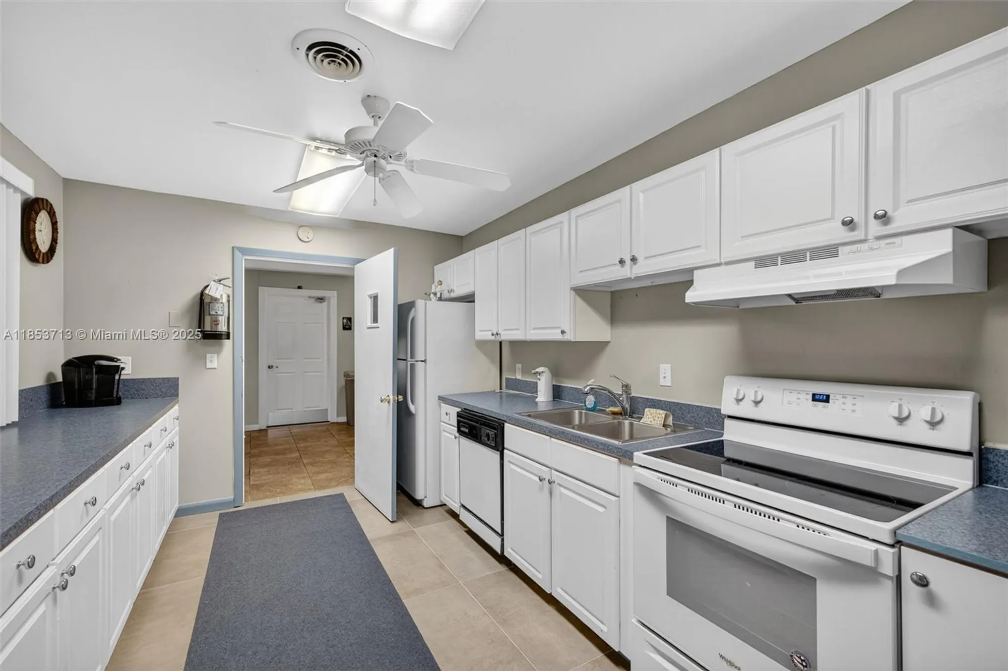 Property Slideshow image 46 of 49 | 7847 golf circle dr 203, Margate, FL, 33063