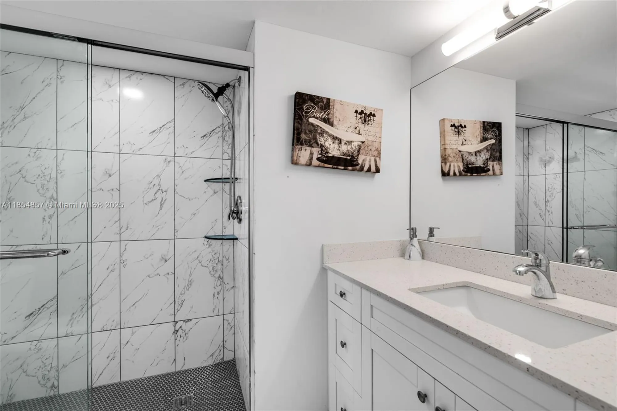 Property Slideshow image 20 of 41 | 3524 via poinciana 302, Lake Worth, FL, 33467
