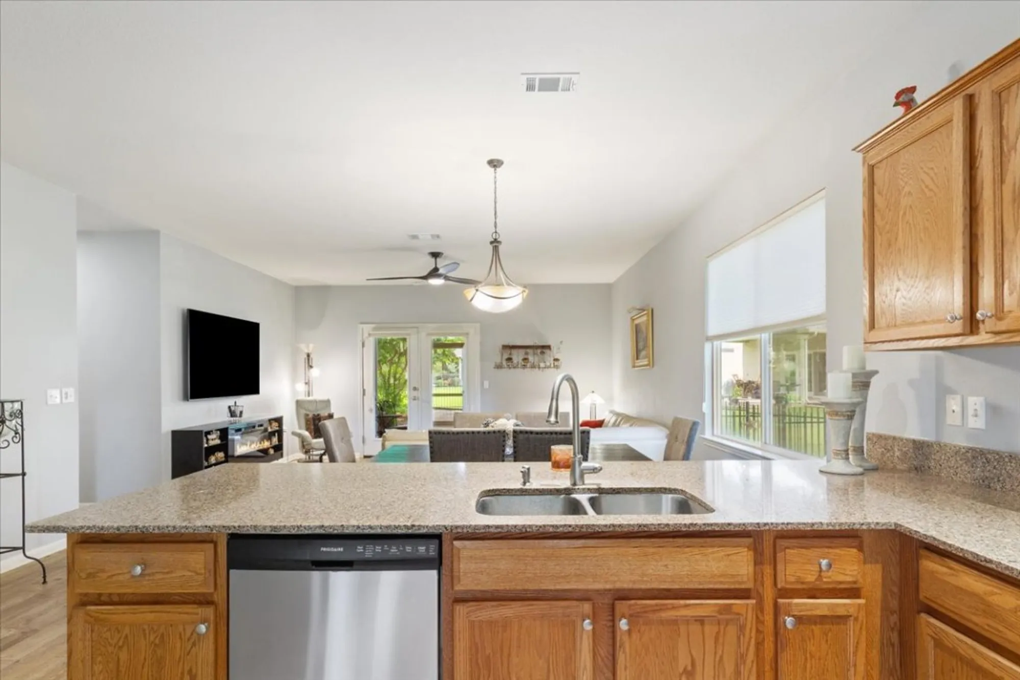 Property Slideshow image 17 of 30 | 101 lubbock dr, Georgetown, TX, 78633