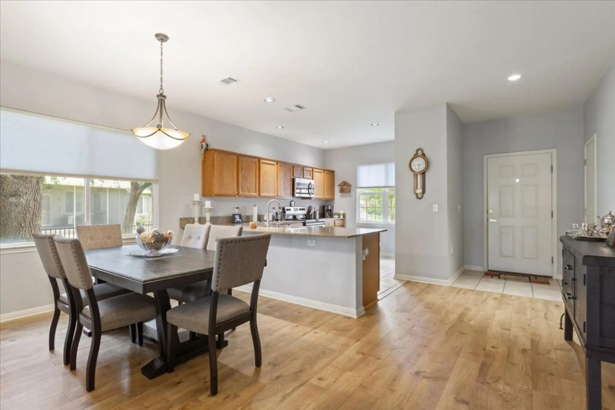 Property Slideshow image 13 of 30 | 101 lubbock dr, Georgetown, TX, 78633