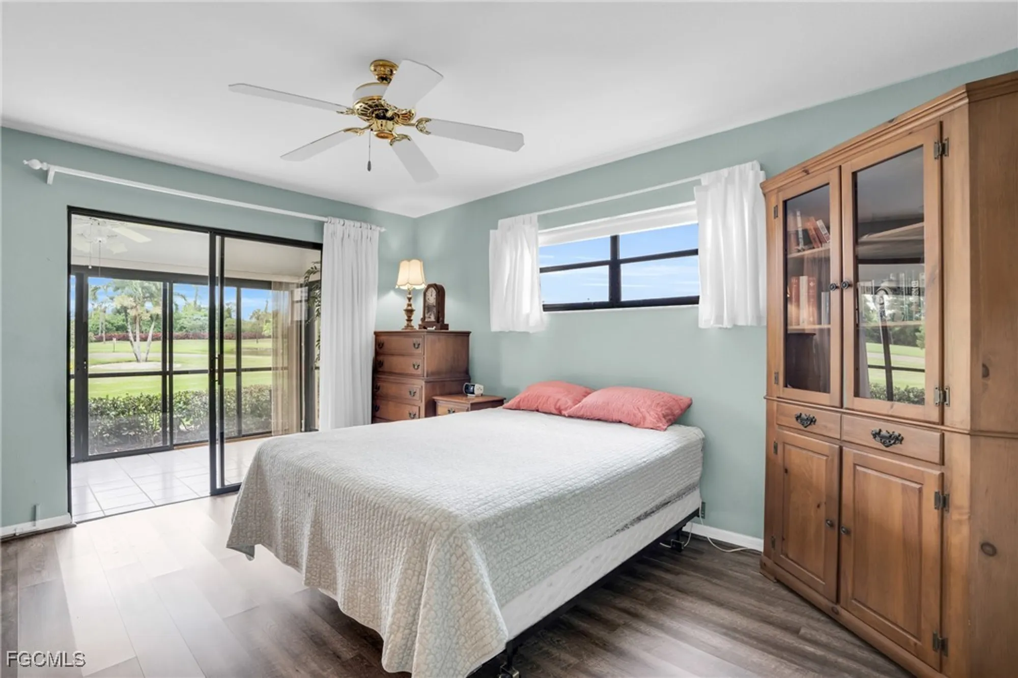 Property Slideshow image 21 of 35 | 5905 trailwinds dr 816, Fort Myers, FL, 33907