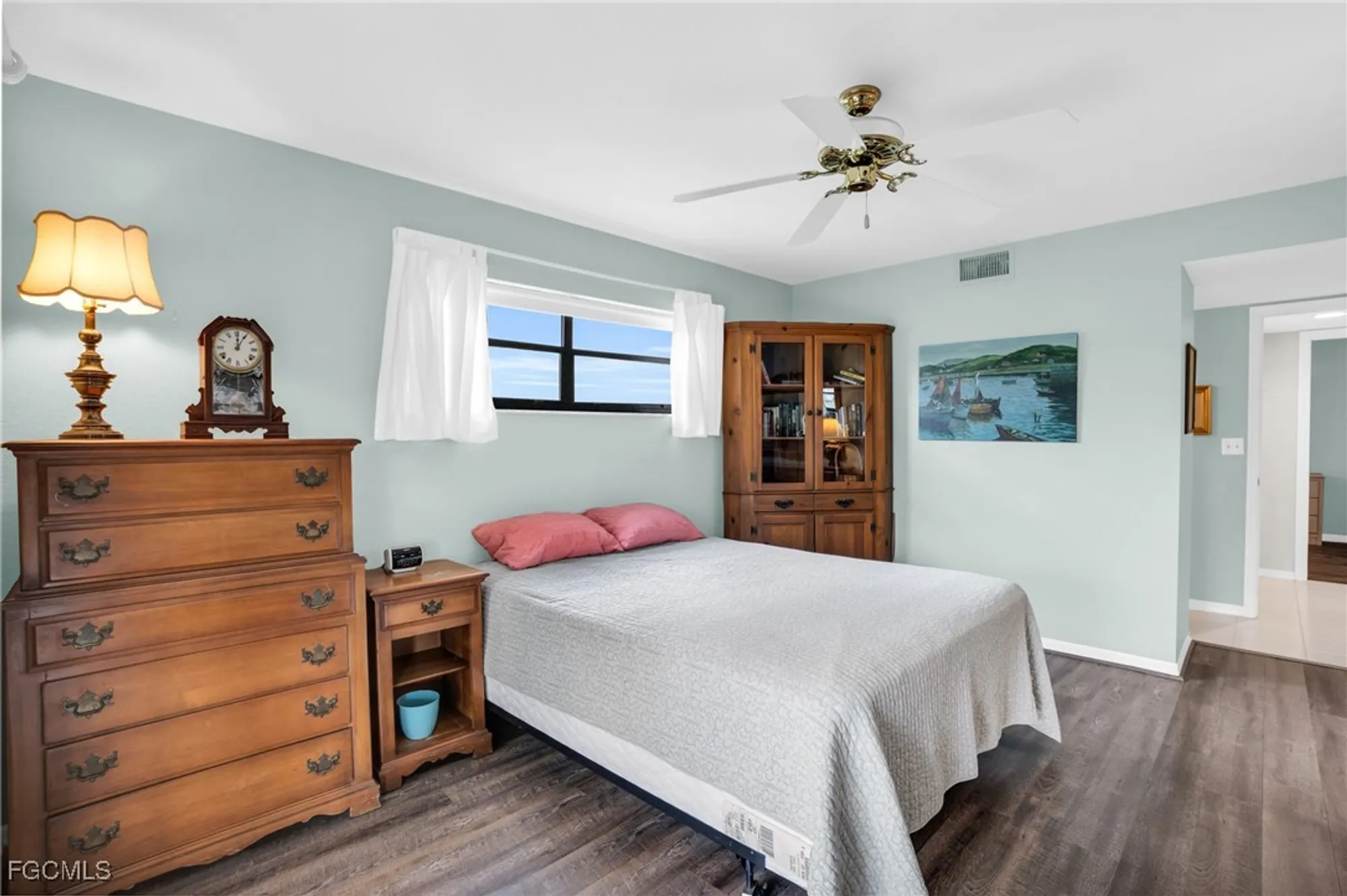 Property Slideshow image 23 of 35 | 5905 trailwinds dr 816, Fort Myers, FL, 33907