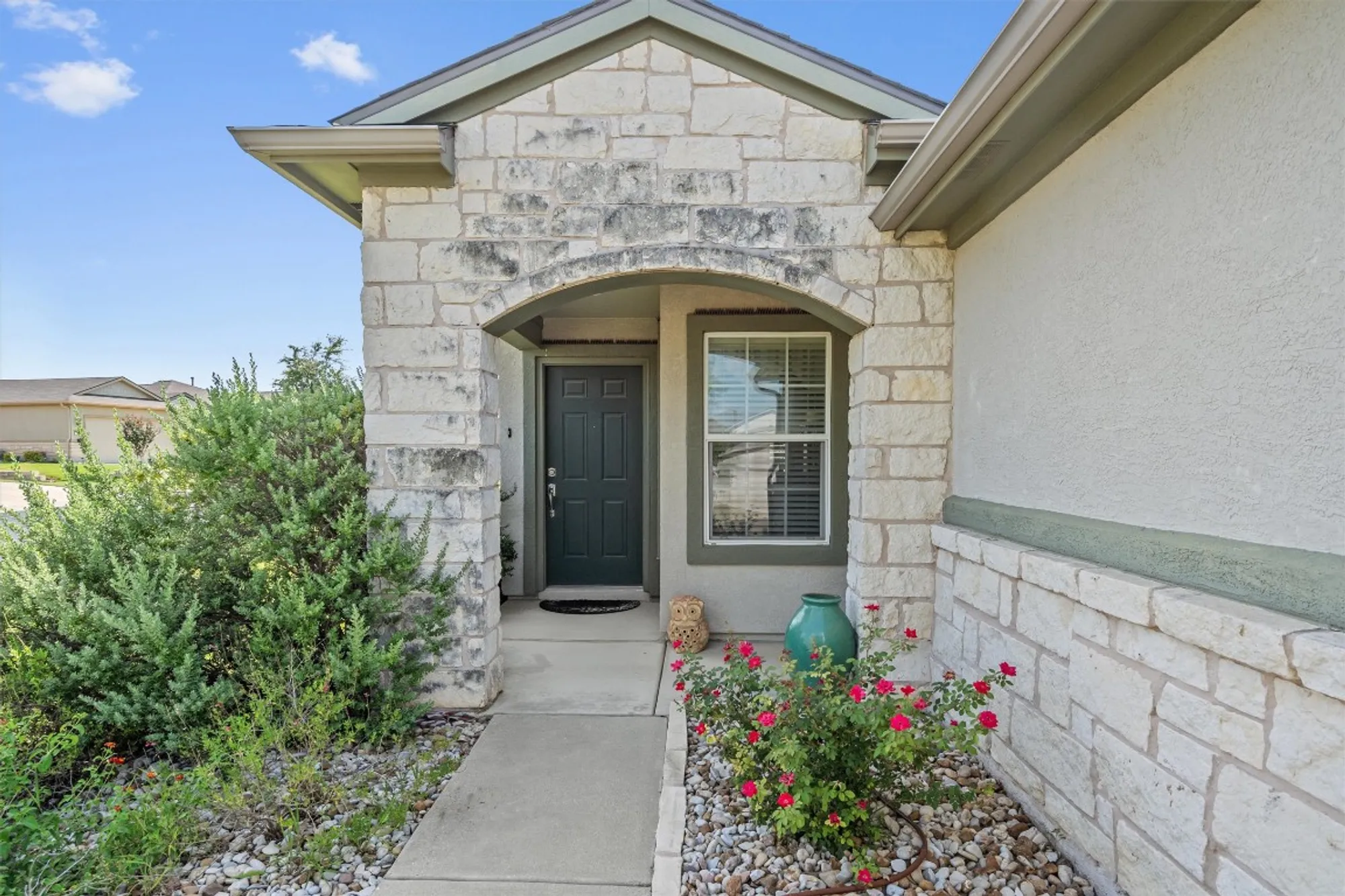 Property Slideshow image 4 of 31 | 101 alamosa creek ln, Georgetown, TX, 78633