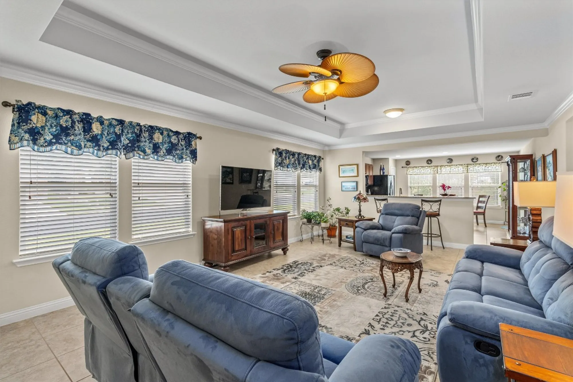 Property Slideshow image 9 of 31 | 101 alamosa creek ln, Georgetown, TX, 78633