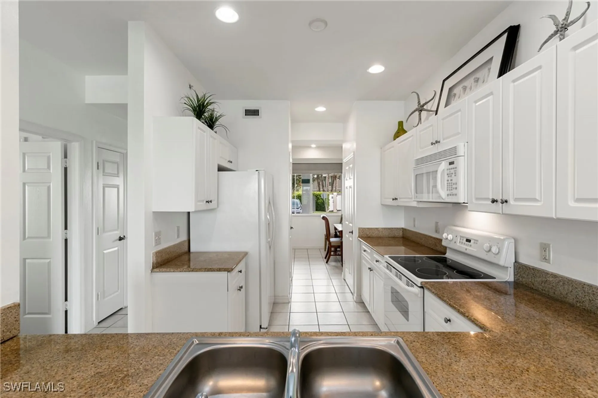 Property Slideshow image 10 of 43 | 7935 mahogany run ln 716, Naples, FL, 34113