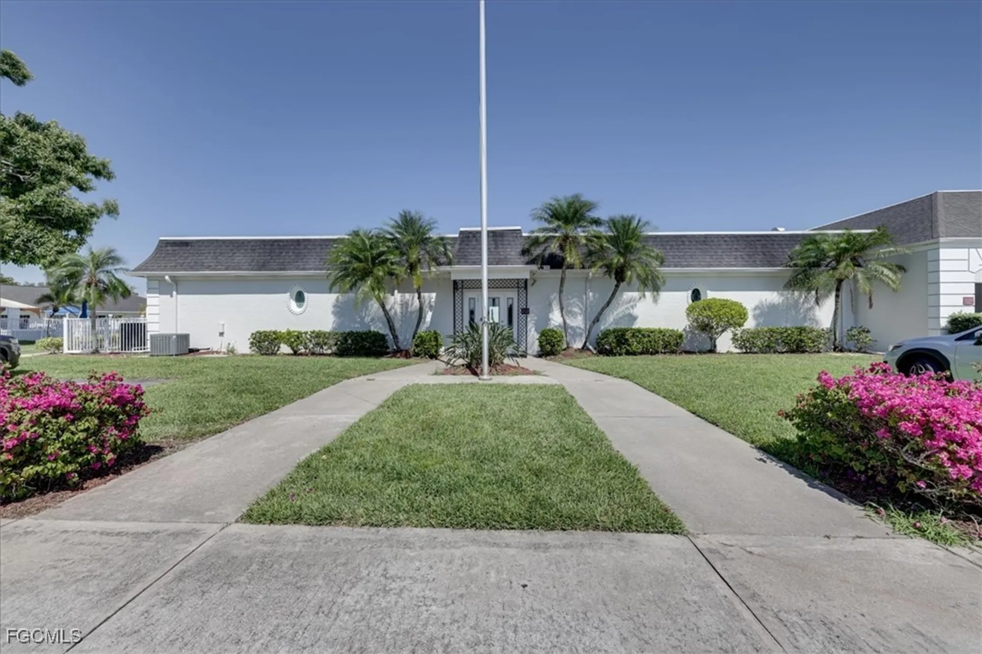 Property Slideshow image 15 of 21 | 1230 arcola dr, Fort Myers, FL, 33919