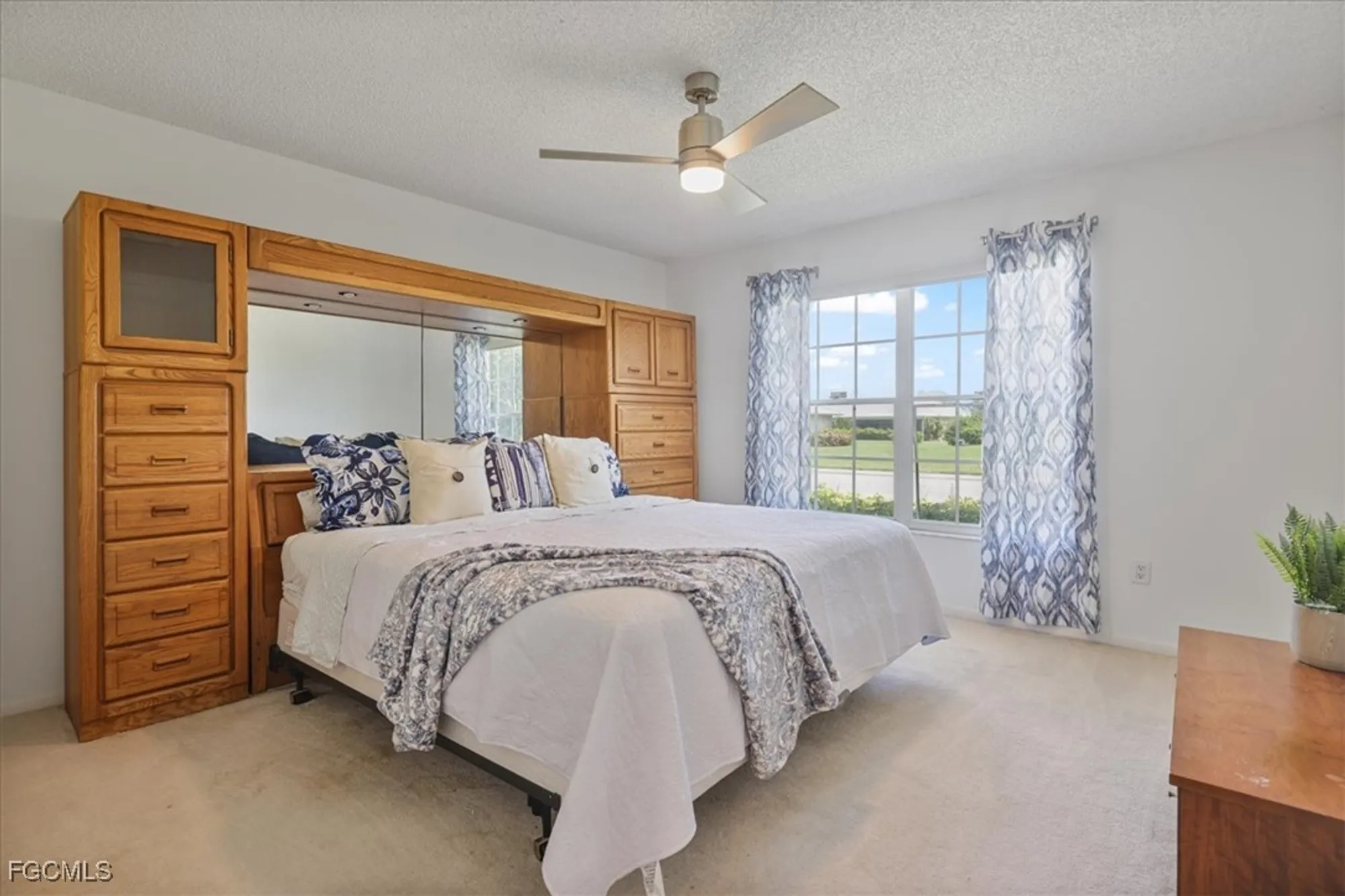 Property Slideshow image 10 of 21 | 1230 arcola dr, Fort Myers, FL, 33919
