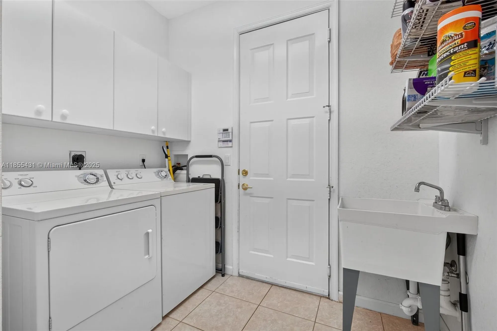 Property Slideshow image 19 of 66 | 9633 sandpiper ln, West Palm Beach, FL, 33411