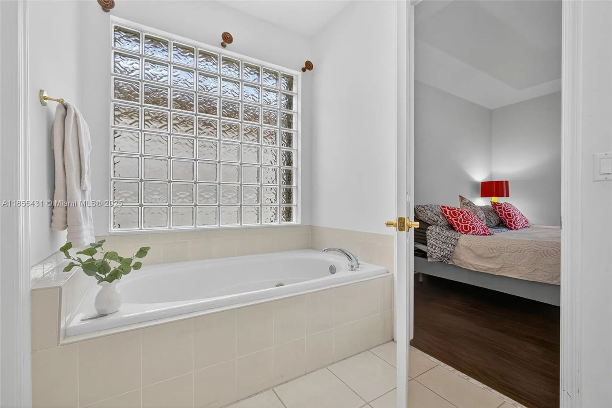 Property Slideshow image 24 of 66 | 9633 sandpiper ln, West Palm Beach, FL, 33411