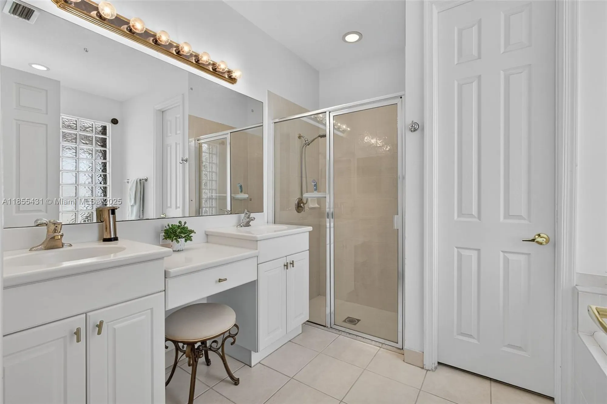 Property Slideshow image 23 of 66 | 9633 sandpiper ln, West Palm Beach, FL, 33411