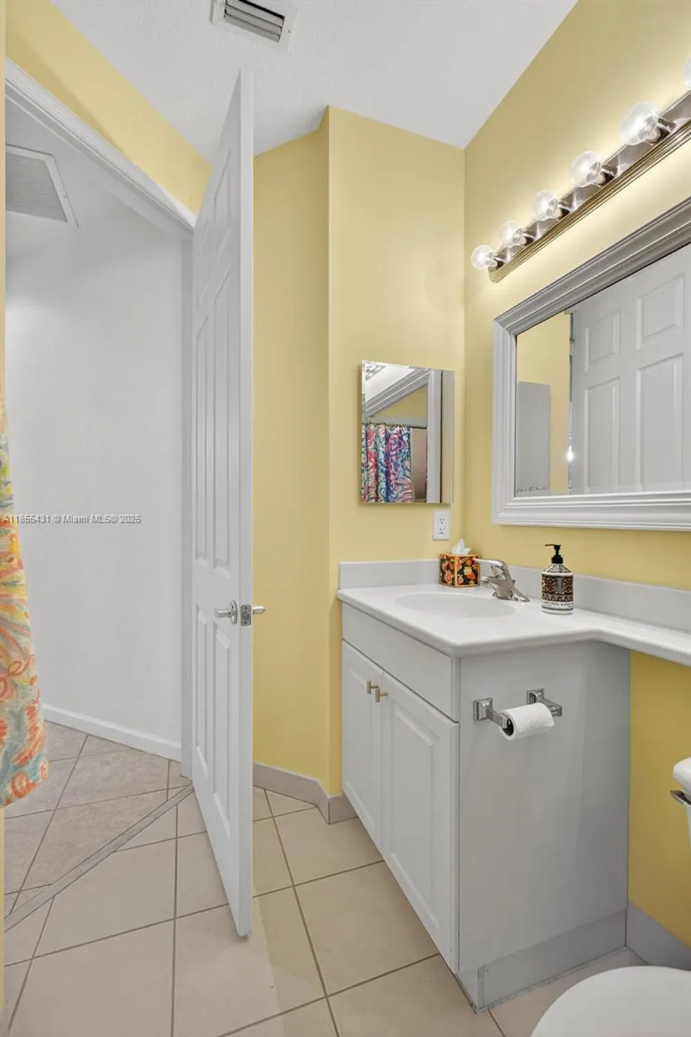 Property Slideshow image 32 of 66 | 9633 sandpiper ln, West Palm Beach, FL, 33411