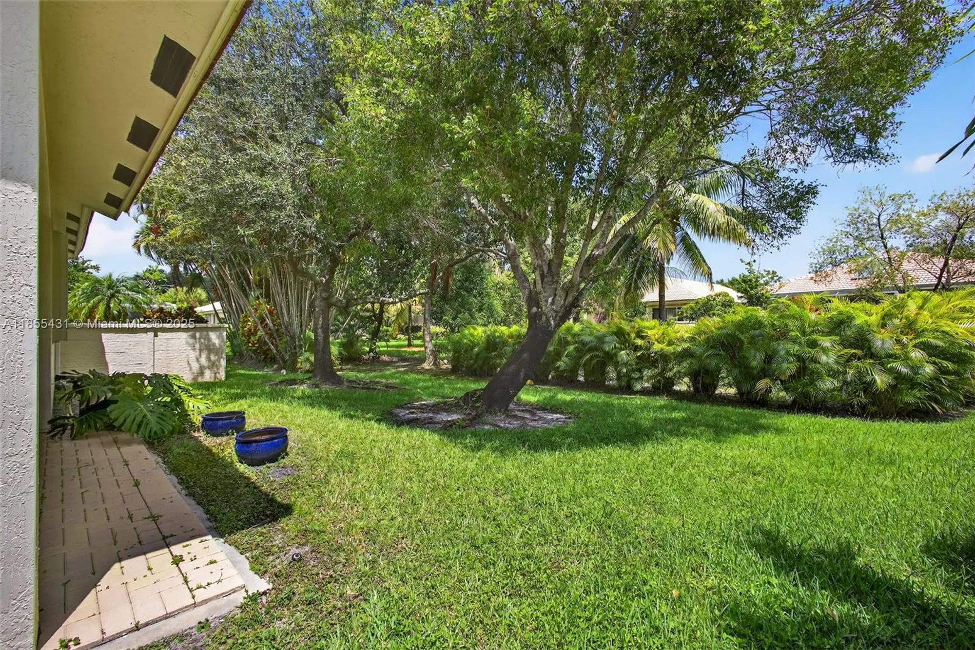 Property Slideshow image 42 of 66 | 9633 sandpiper ln, West Palm Beach, FL, 33411