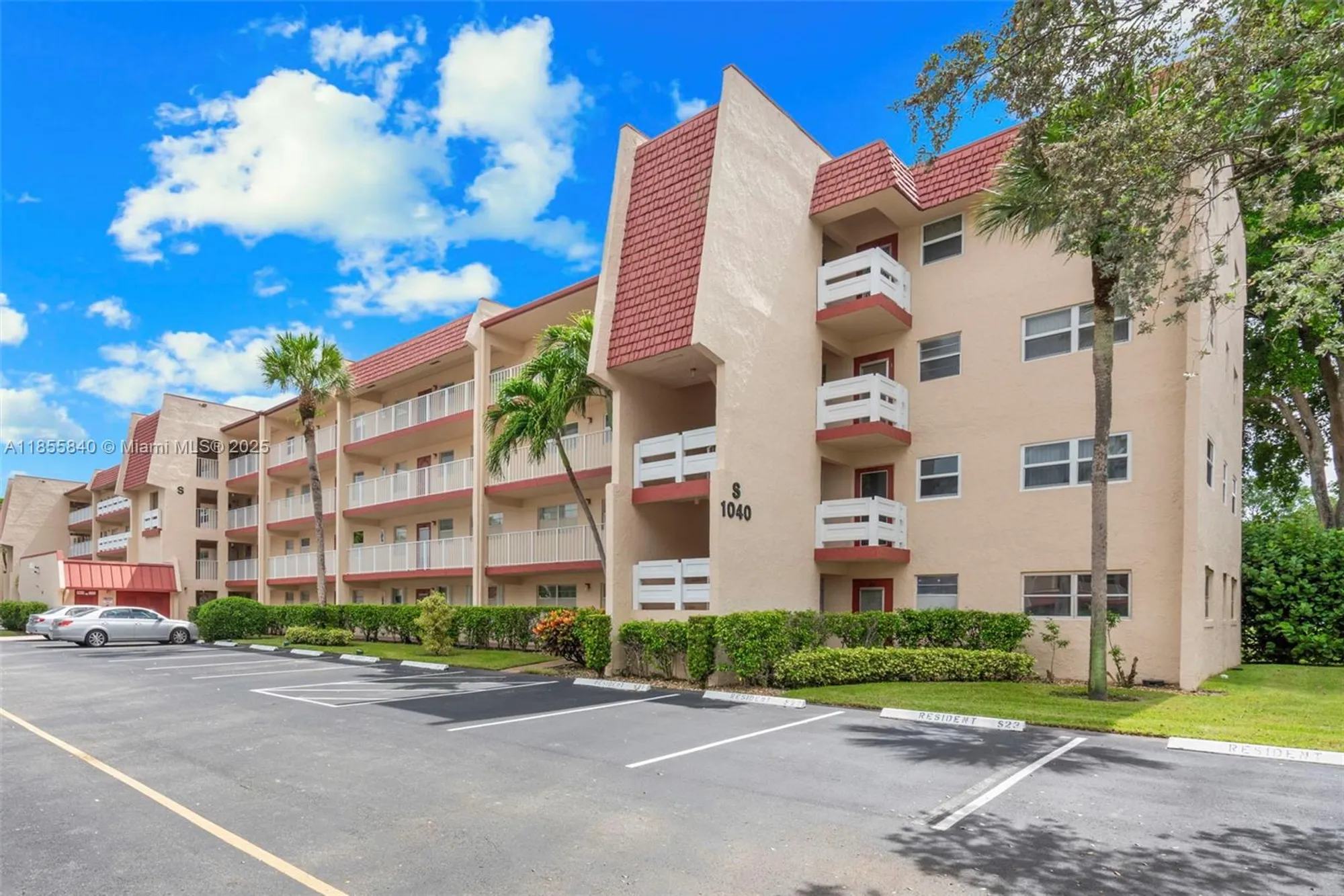 Property Slideshow image 1 of 24 | 1040 country club dr 309, Margate, FL, 33063
