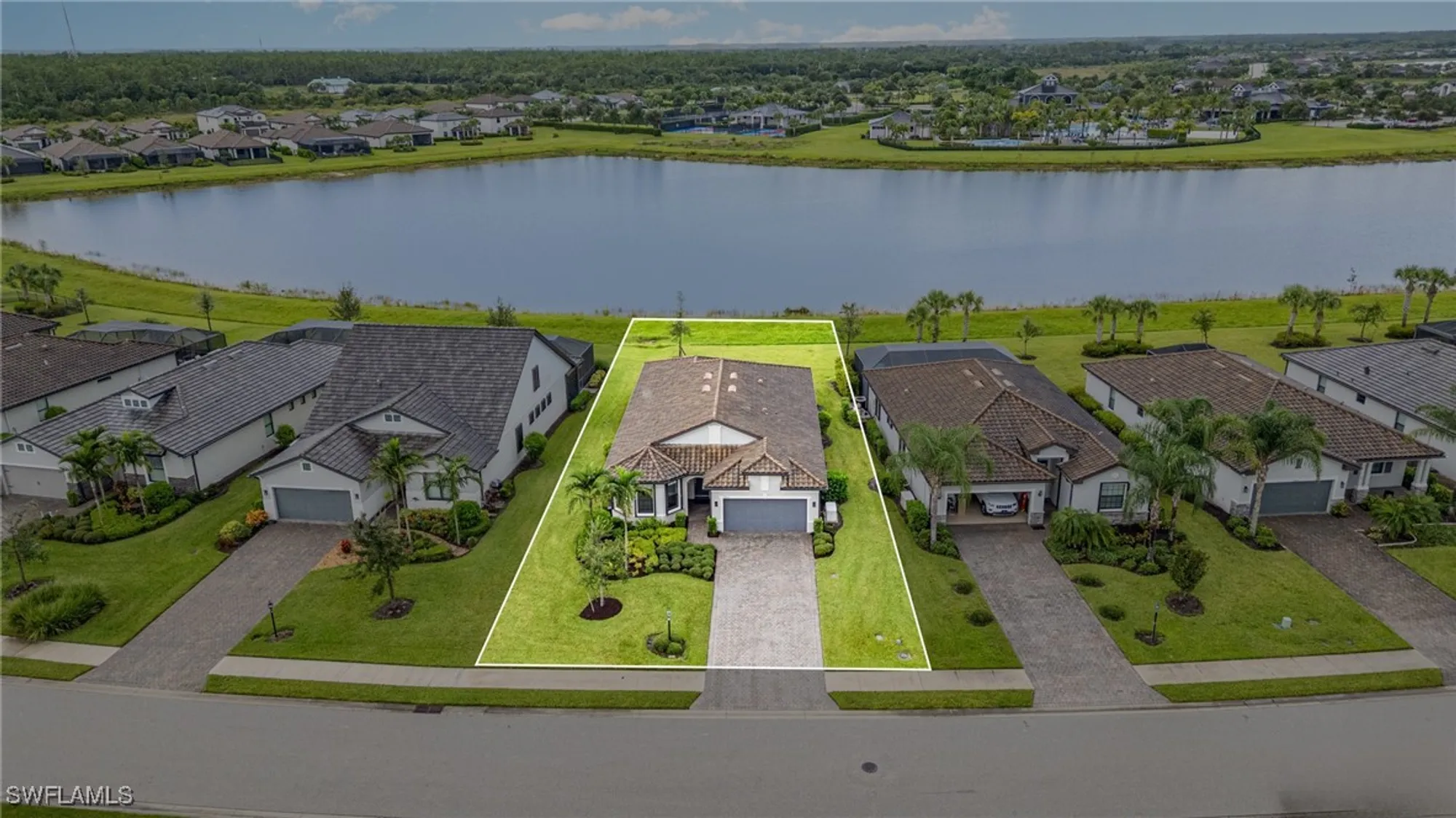 Property Slideshow image 1 of 40 | 19604 utopia ln, Estero, FL, 33928