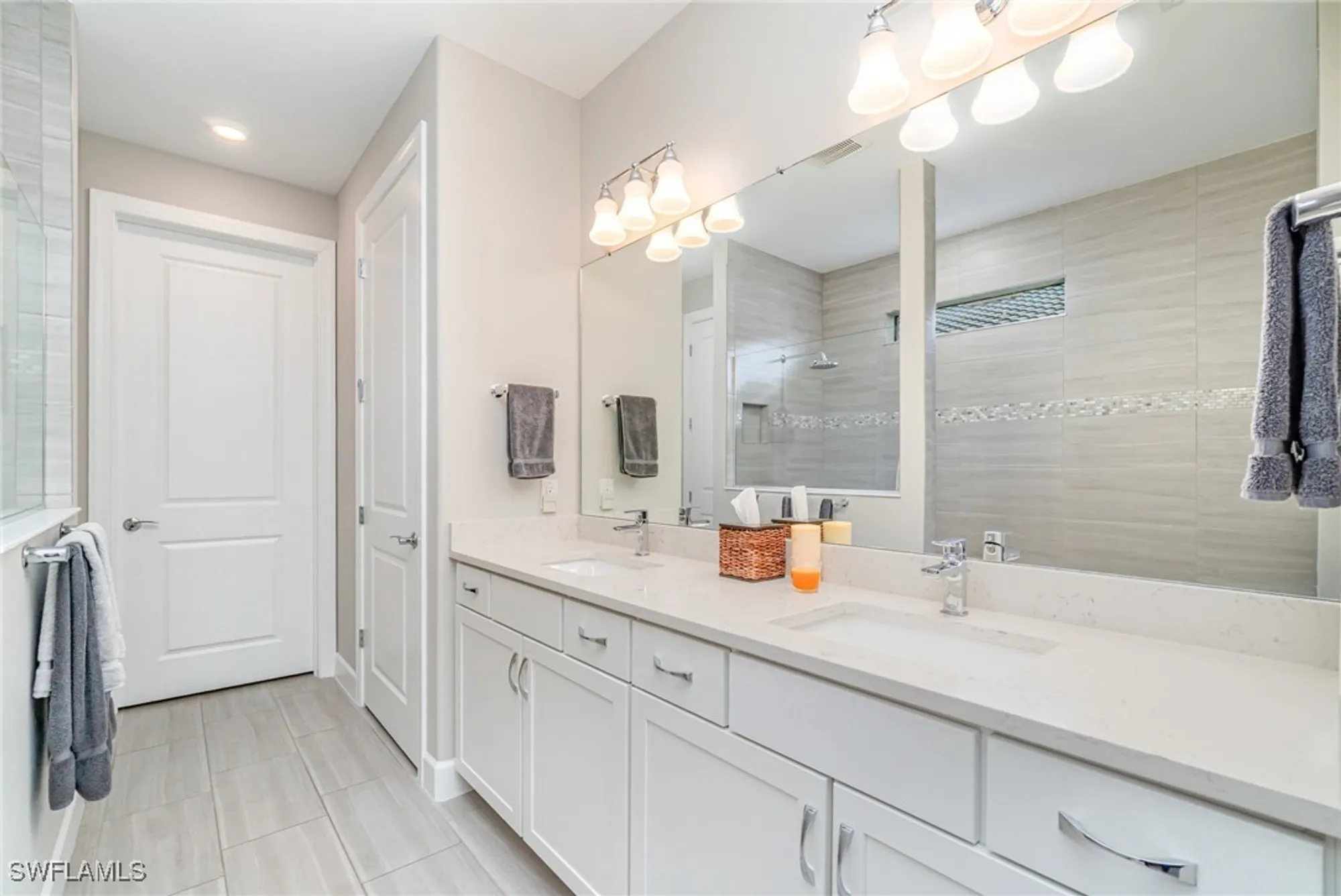 Property Slideshow image 11 of 40 | 19604 utopia ln, Estero, FL, 33928