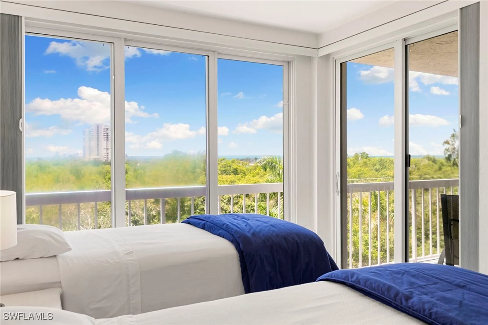 Property Slideshow image 28 of 50 | 5501 heron point dr apt 303, Naples, FL, 34108