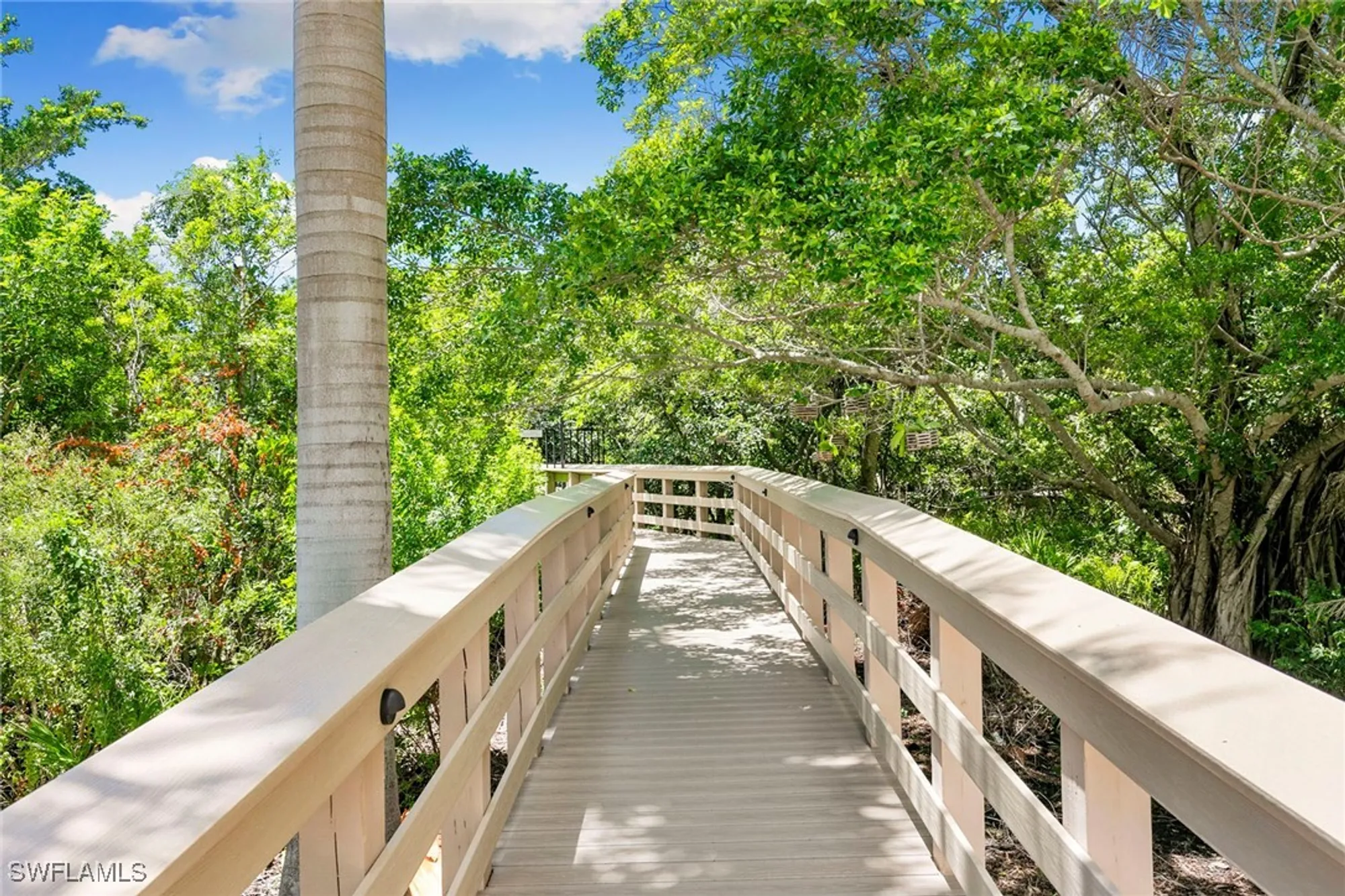 Property Slideshow image 38 of 50 | 5501 heron point dr apt 303, Naples, FL, 34108