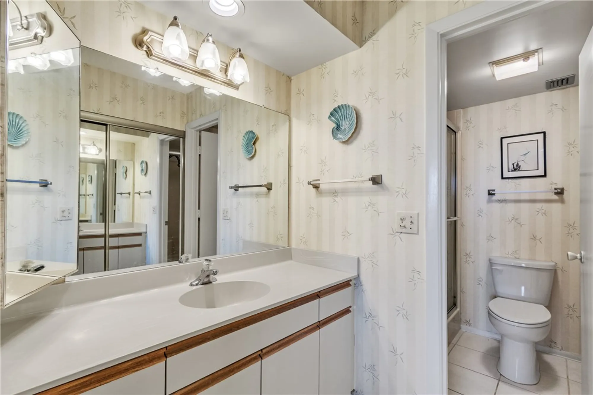 Property Slideshow image 18 of 36 | 25 plantation dr apt 203, Vero Beach, FL, 32966