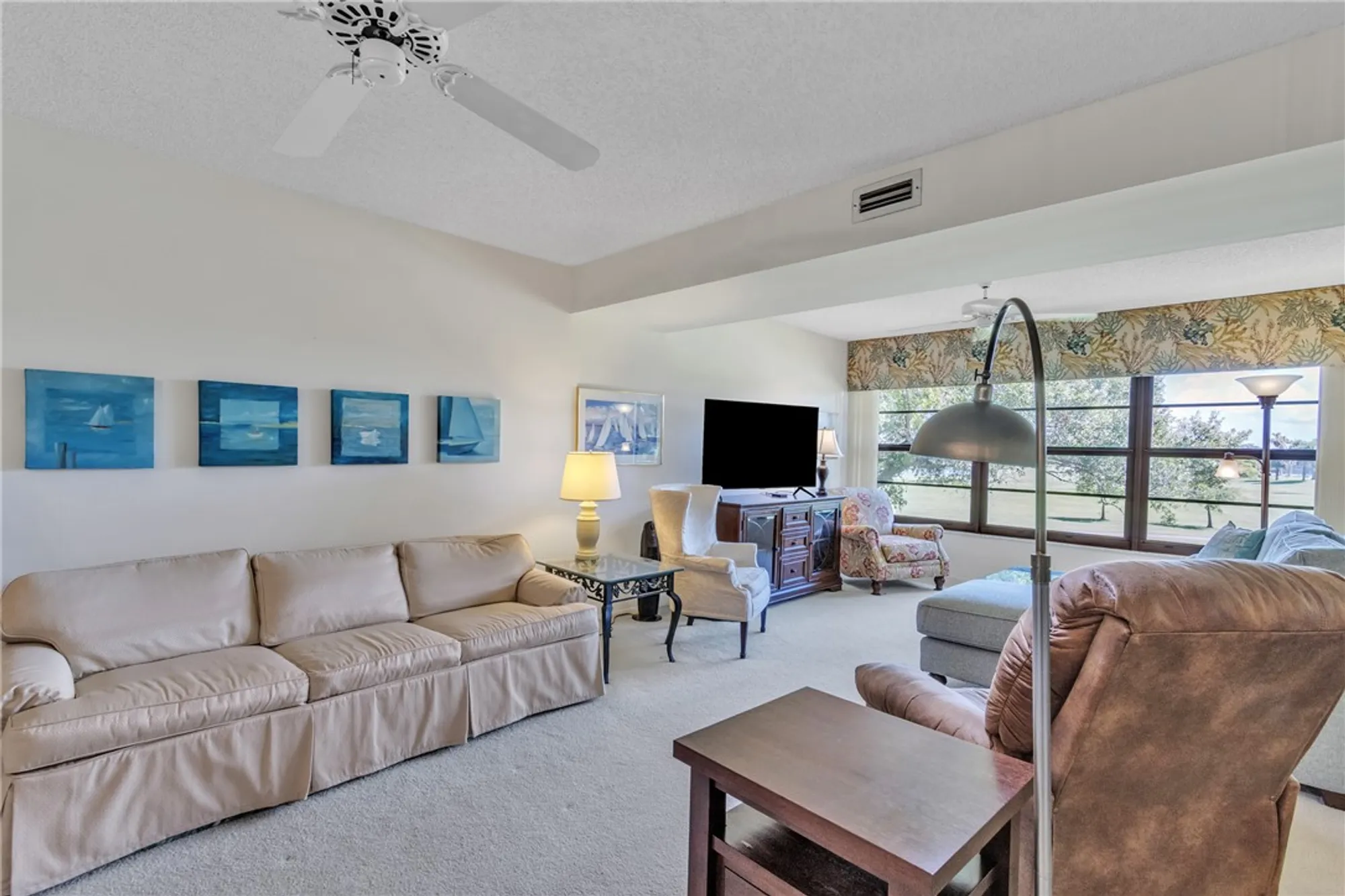 Property Slideshow image 6 of 36 | 25 plantation dr apt 203, Vero Beach, FL, 32966