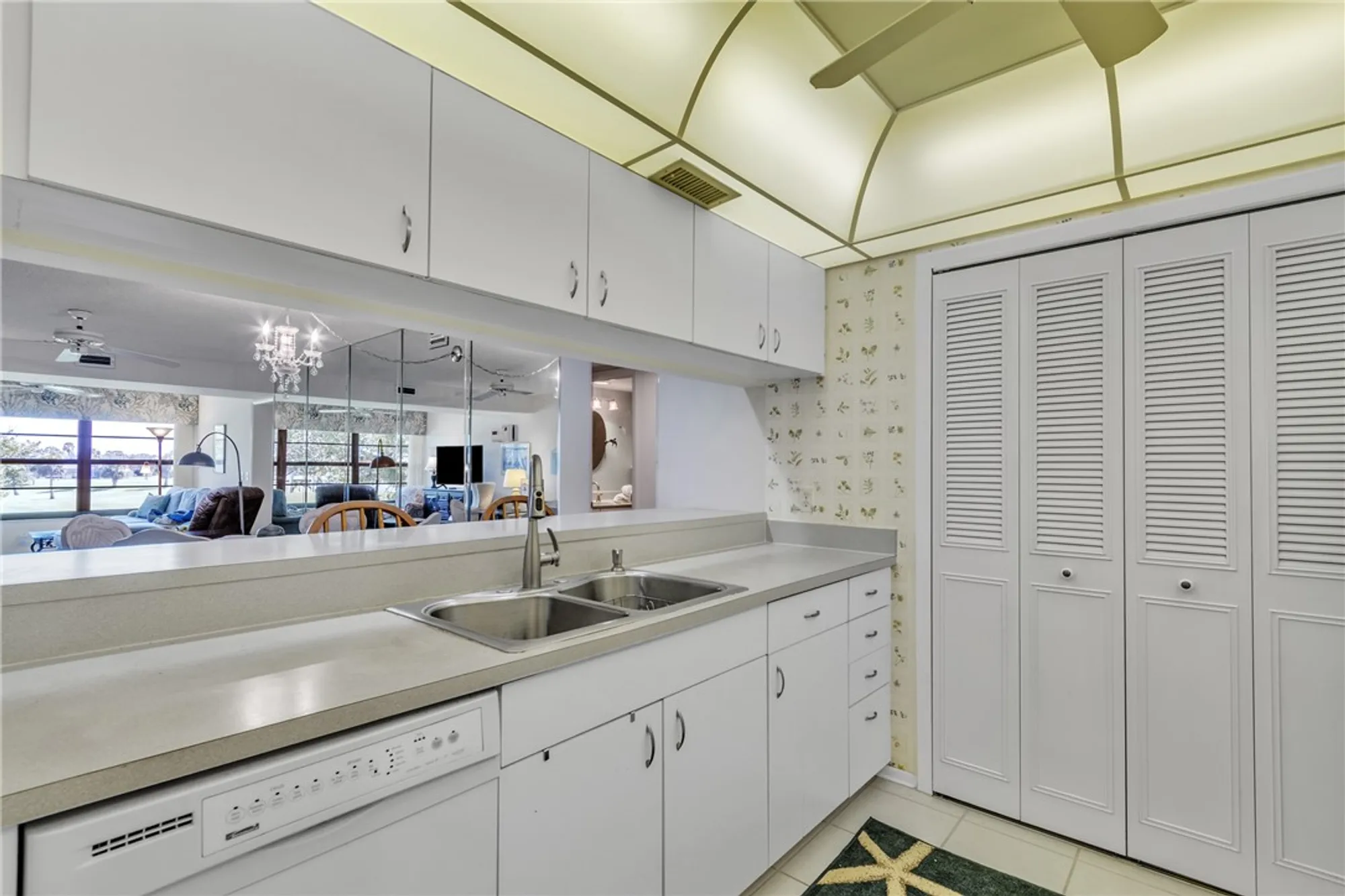Property Slideshow image 9 of 36 | 25 plantation dr apt 203, Vero Beach, FL, 32966