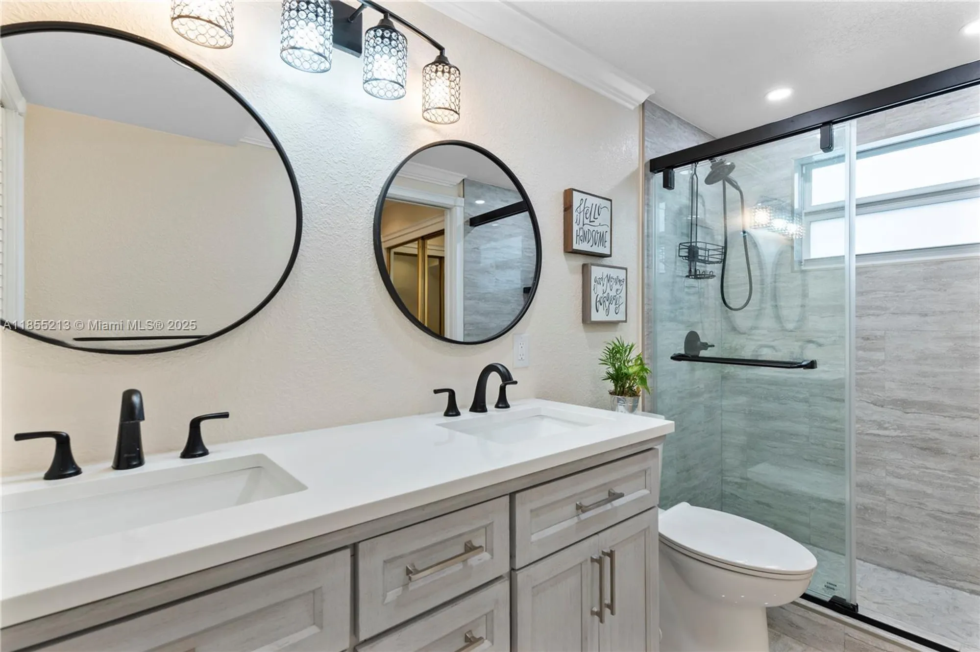 Property Slideshow image 14 of 25 | 329 se 3rd st 105t, Hallandale Beach, FL, 33009