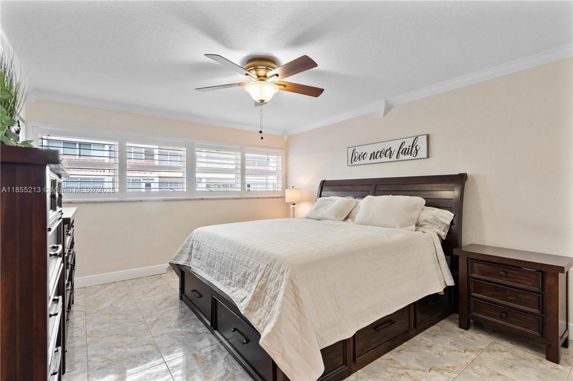 Property Slideshow image 10 of 25 | 329 se 3rd st 105t, Hallandale Beach, FL, 33009